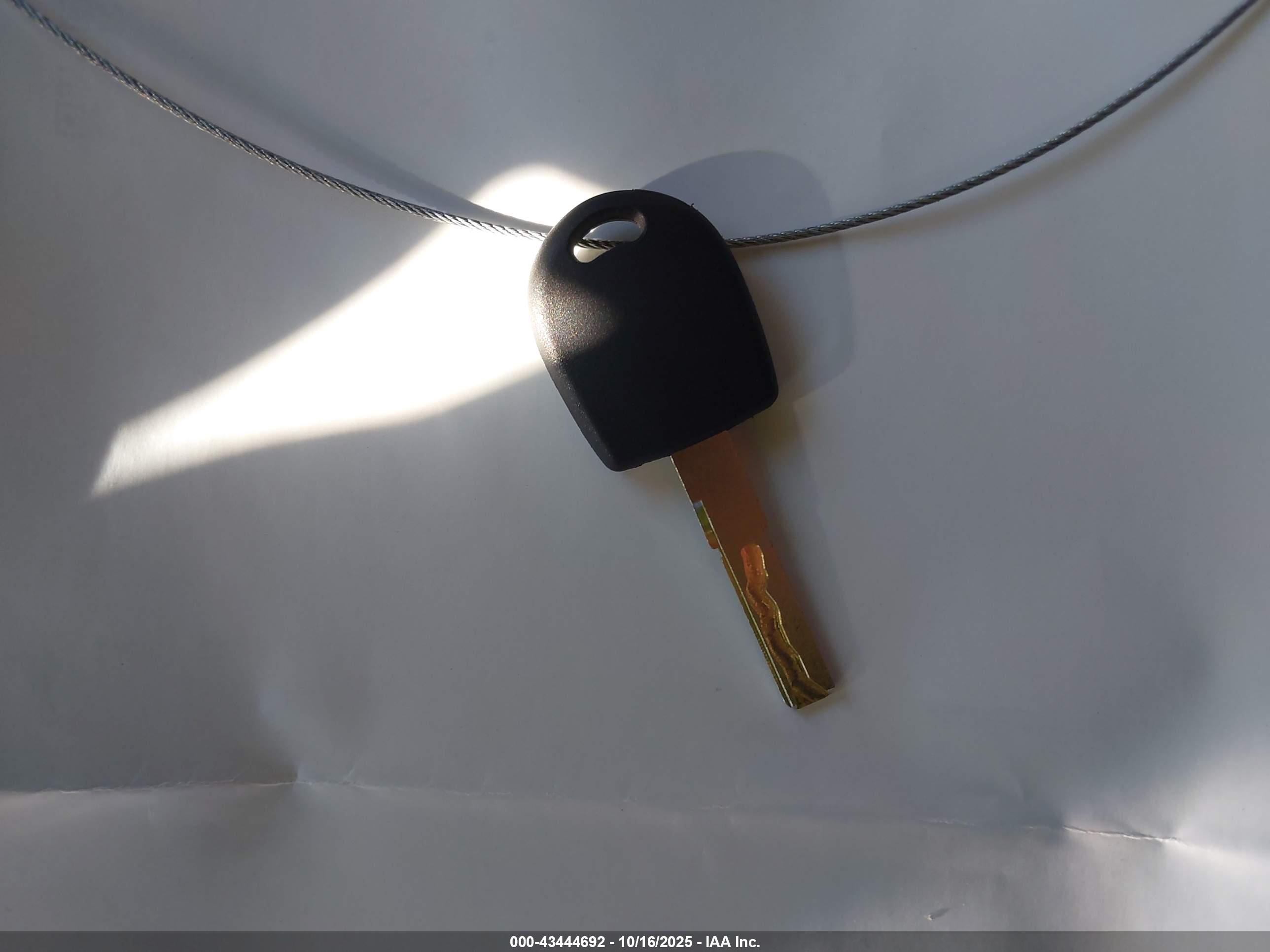 VOLKSWAGEN PASSAT image 11