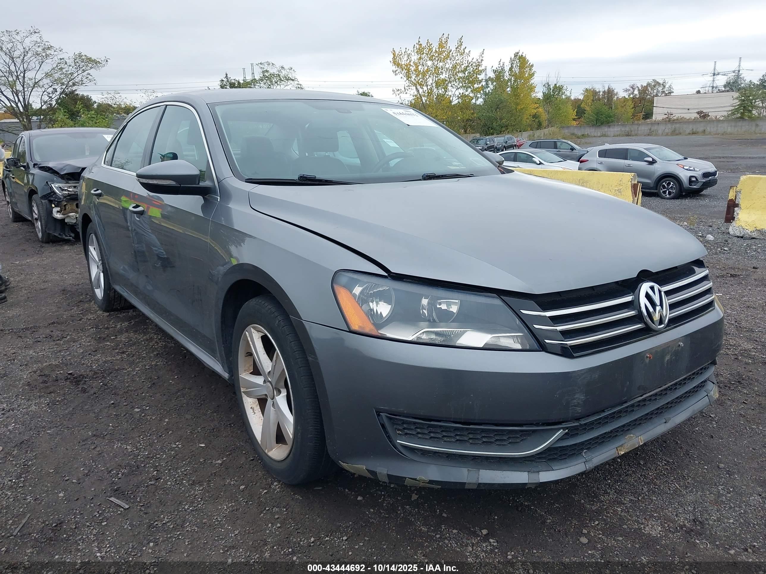 VOLKSWAGEN PASSAT image 6