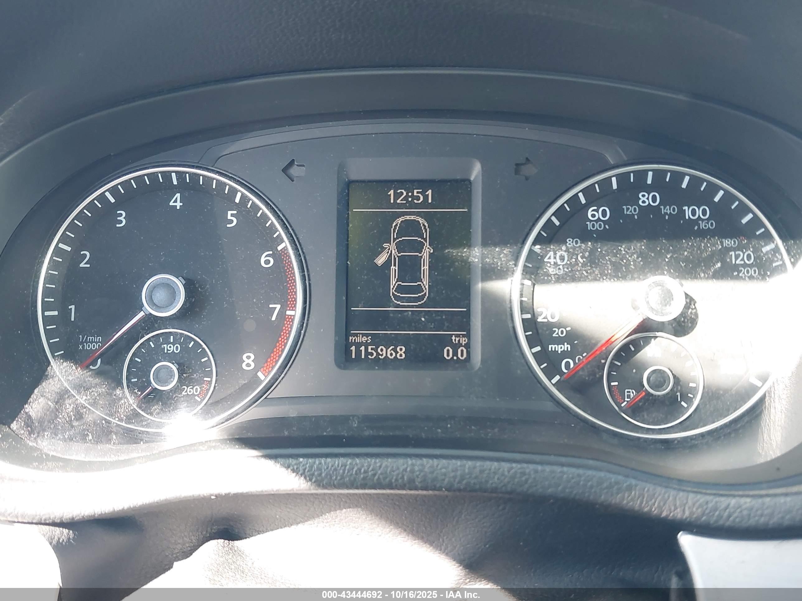VOLKSWAGEN PASSAT image 7