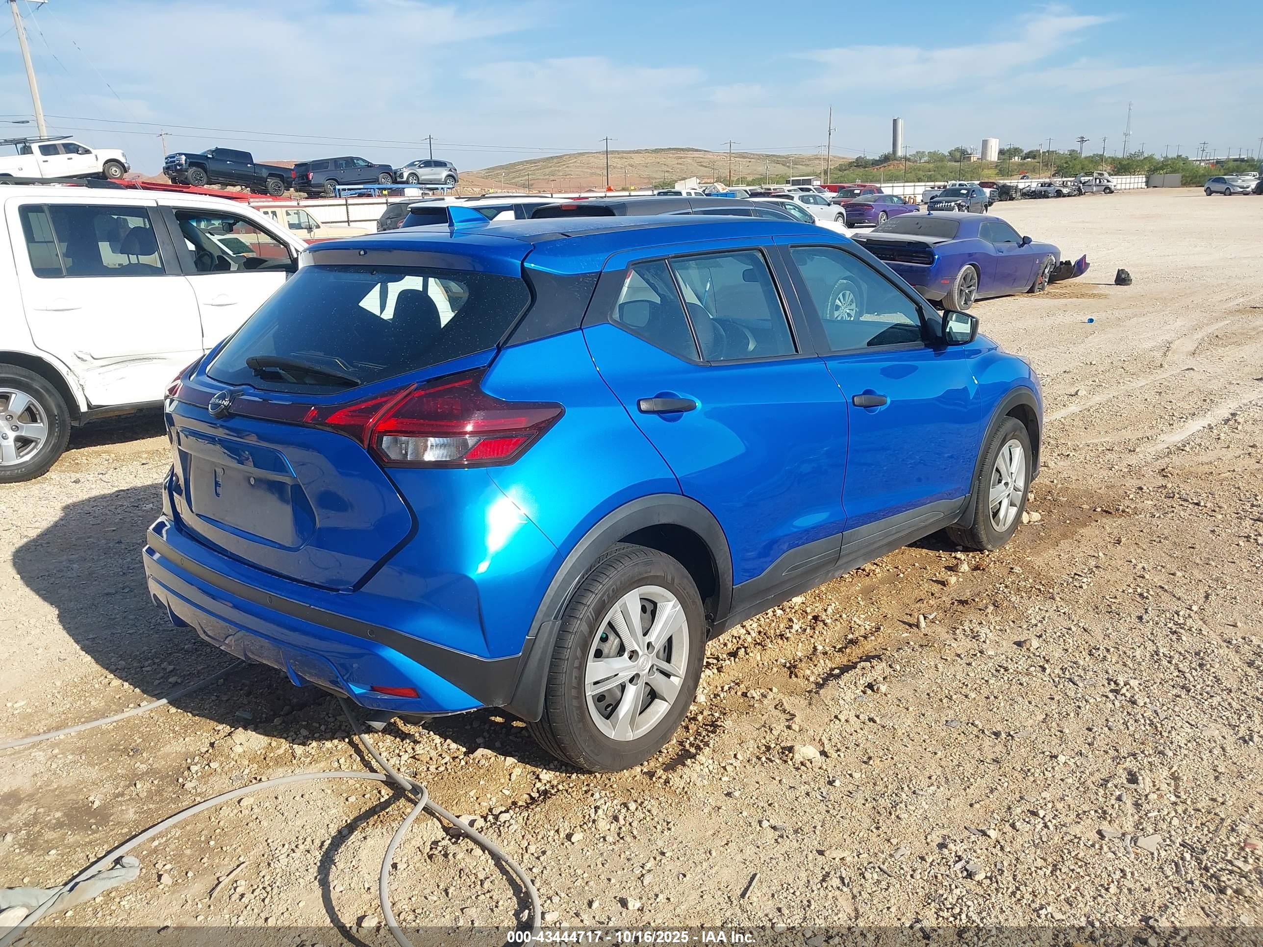 NISSAN KICKS image 4