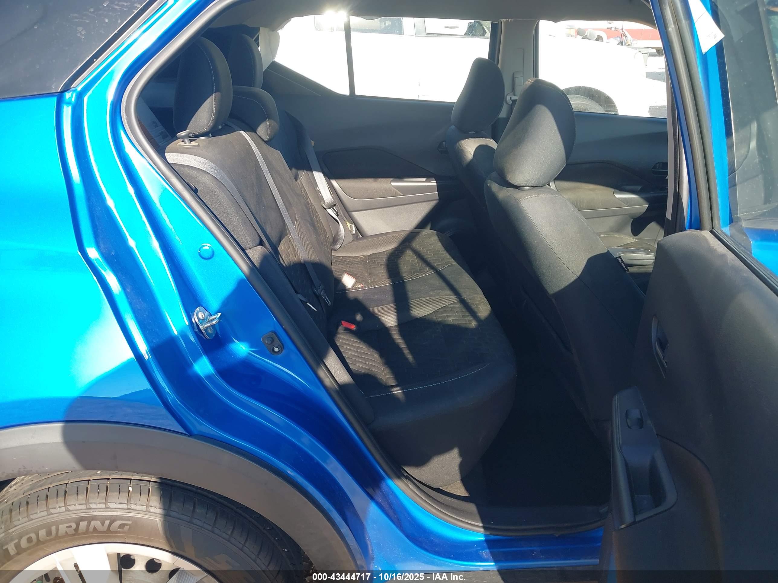 NISSAN KICKS image 8