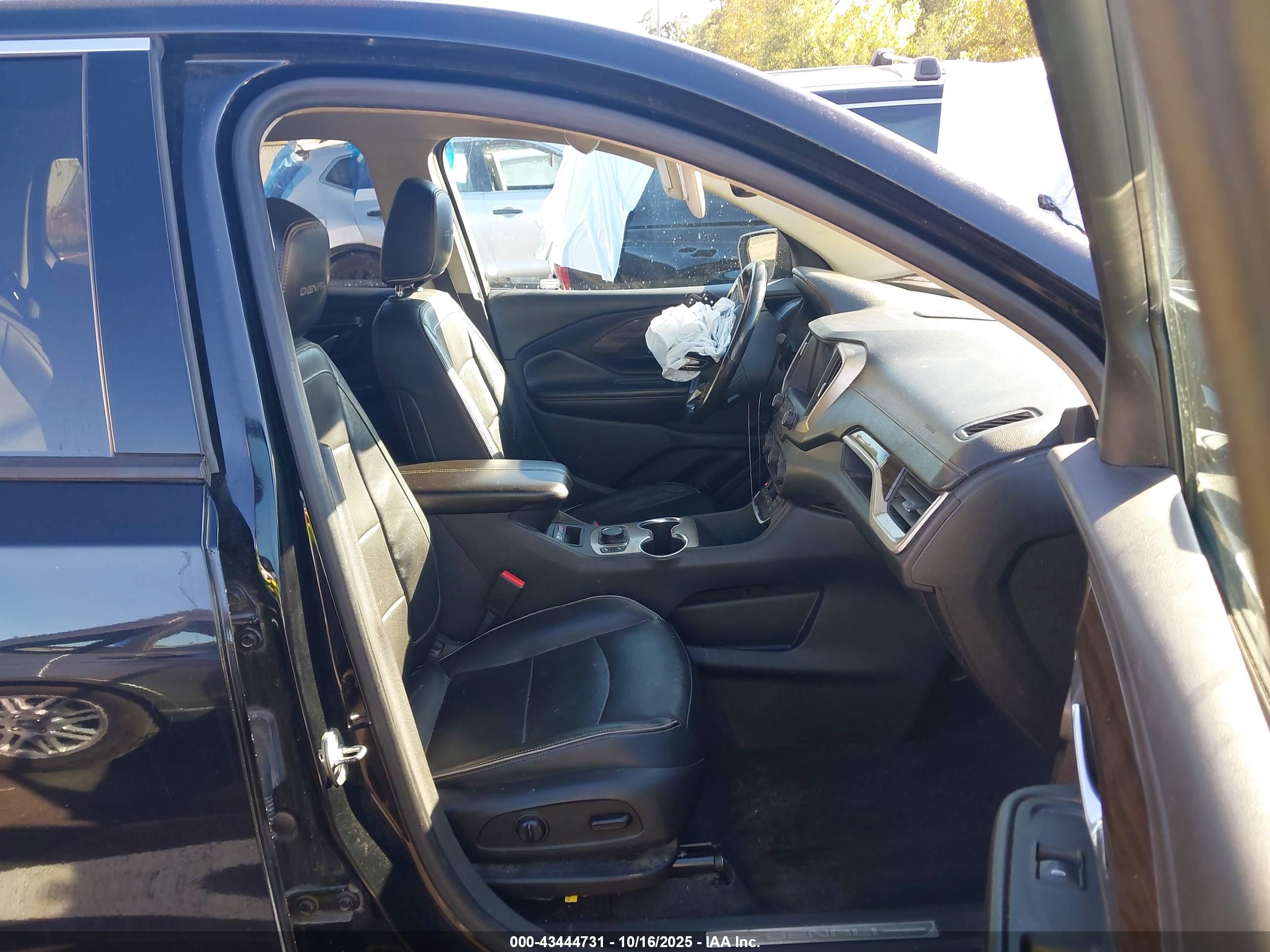 GMC TERRAIN image 5