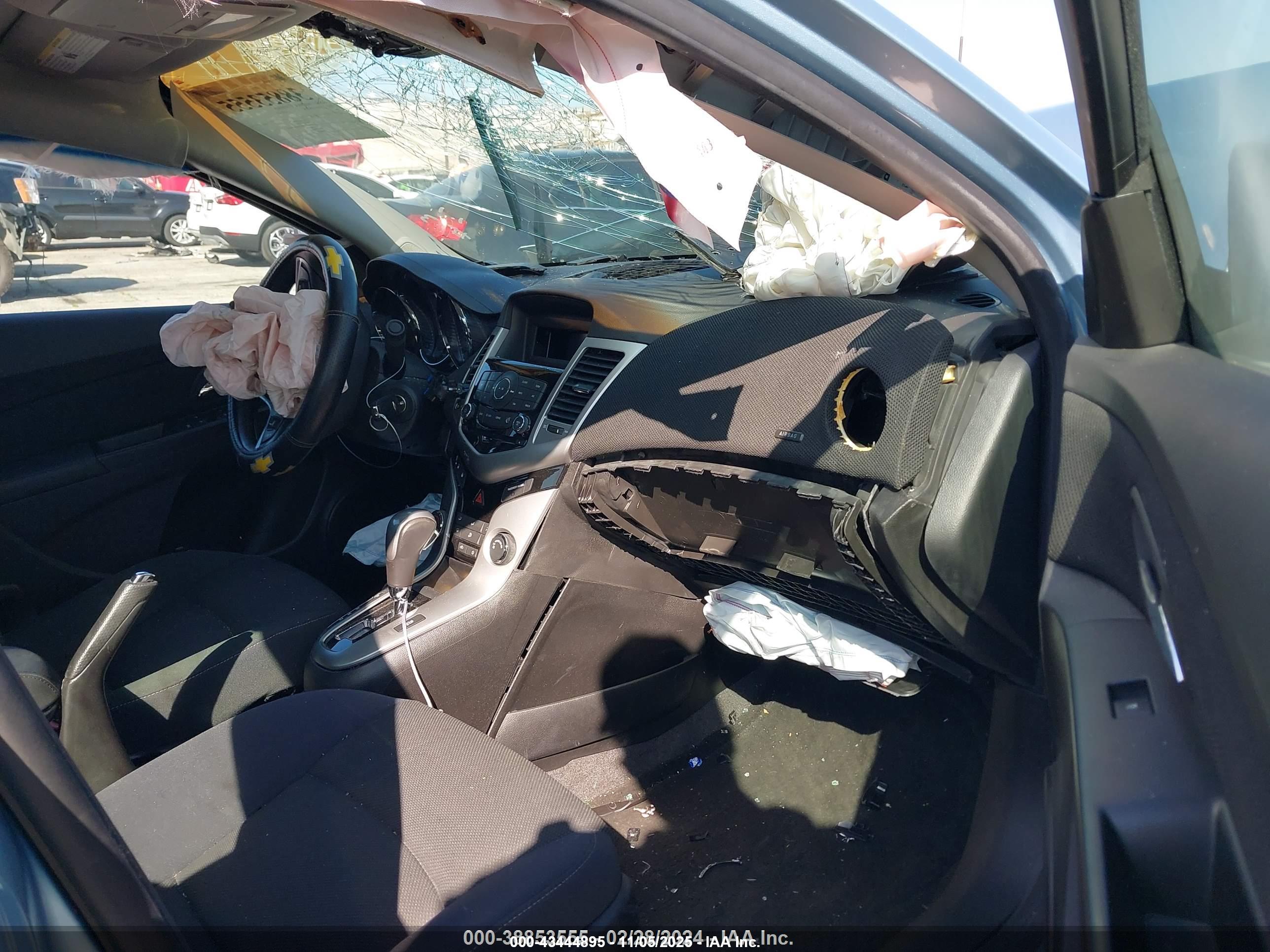 CHEVROLET CRUZE image 5