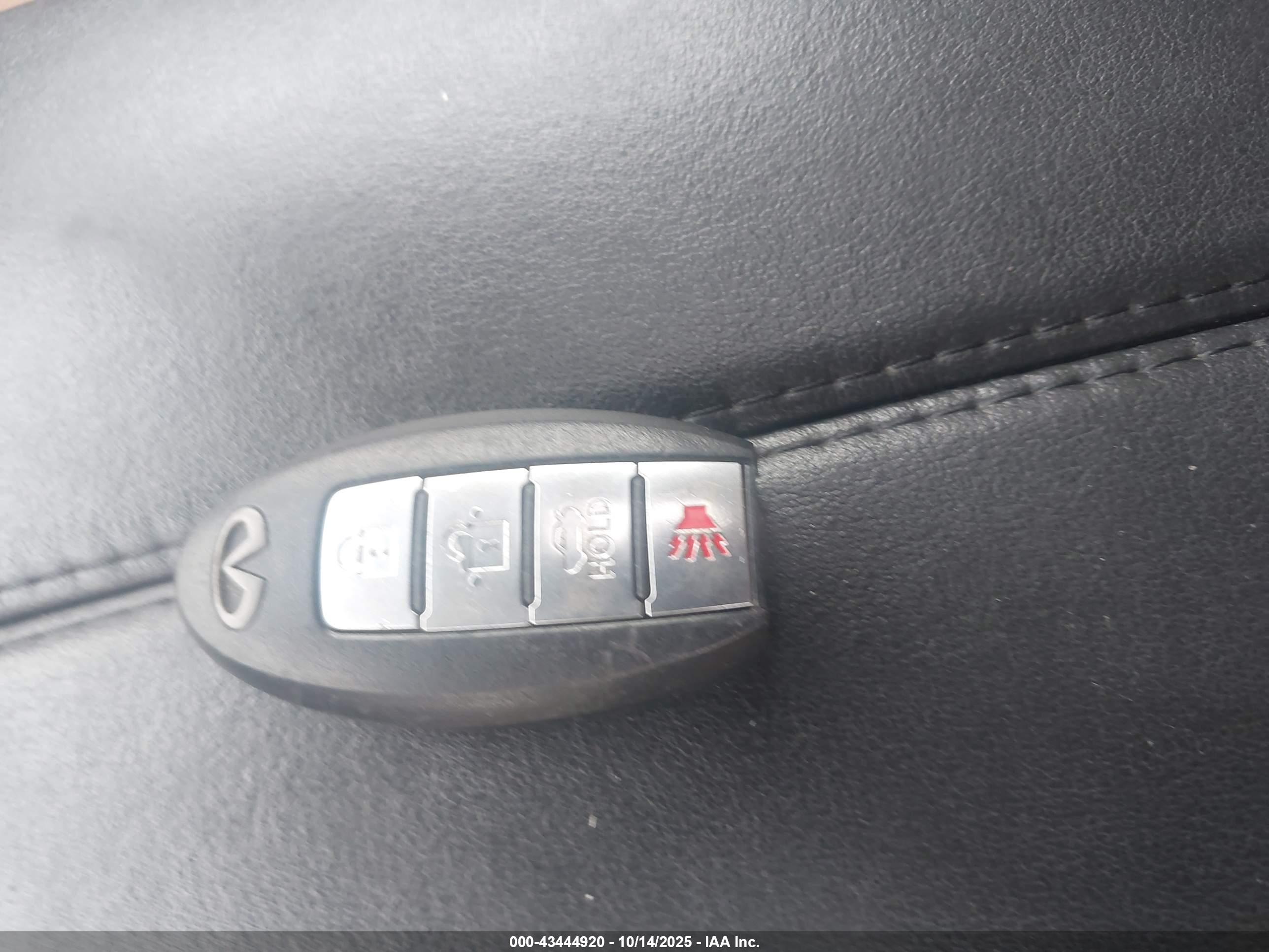 INFINITI M35X image 11