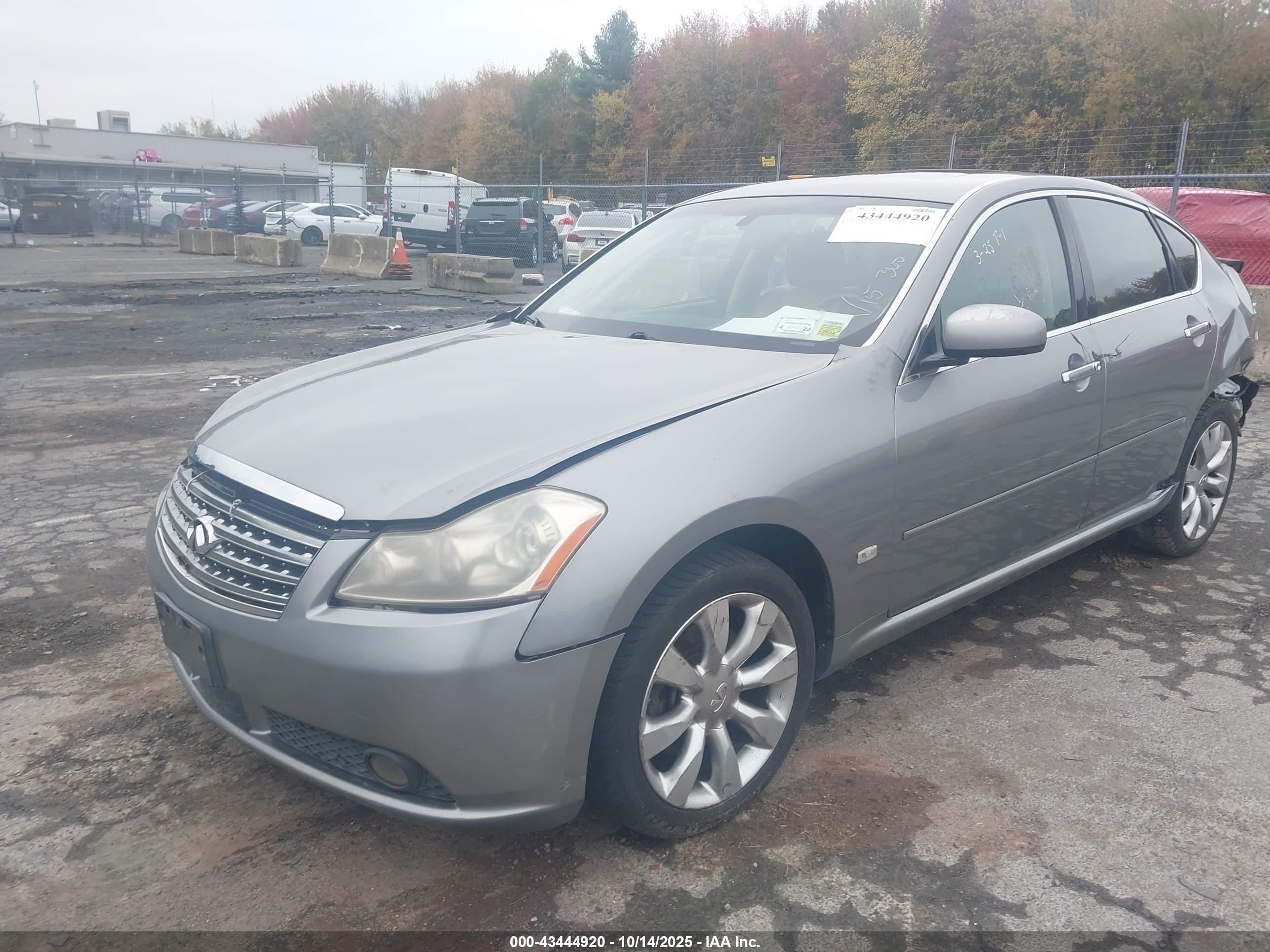INFINITI M35X image 2