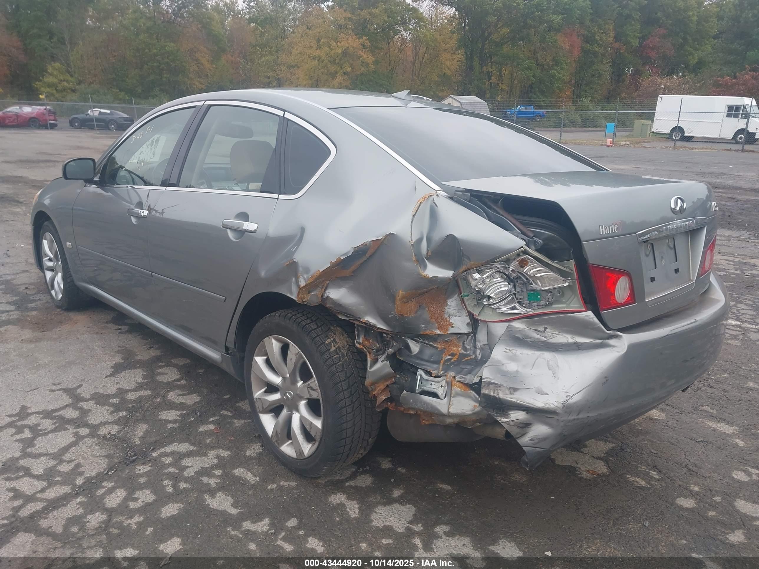 INFINITI M35X image 3