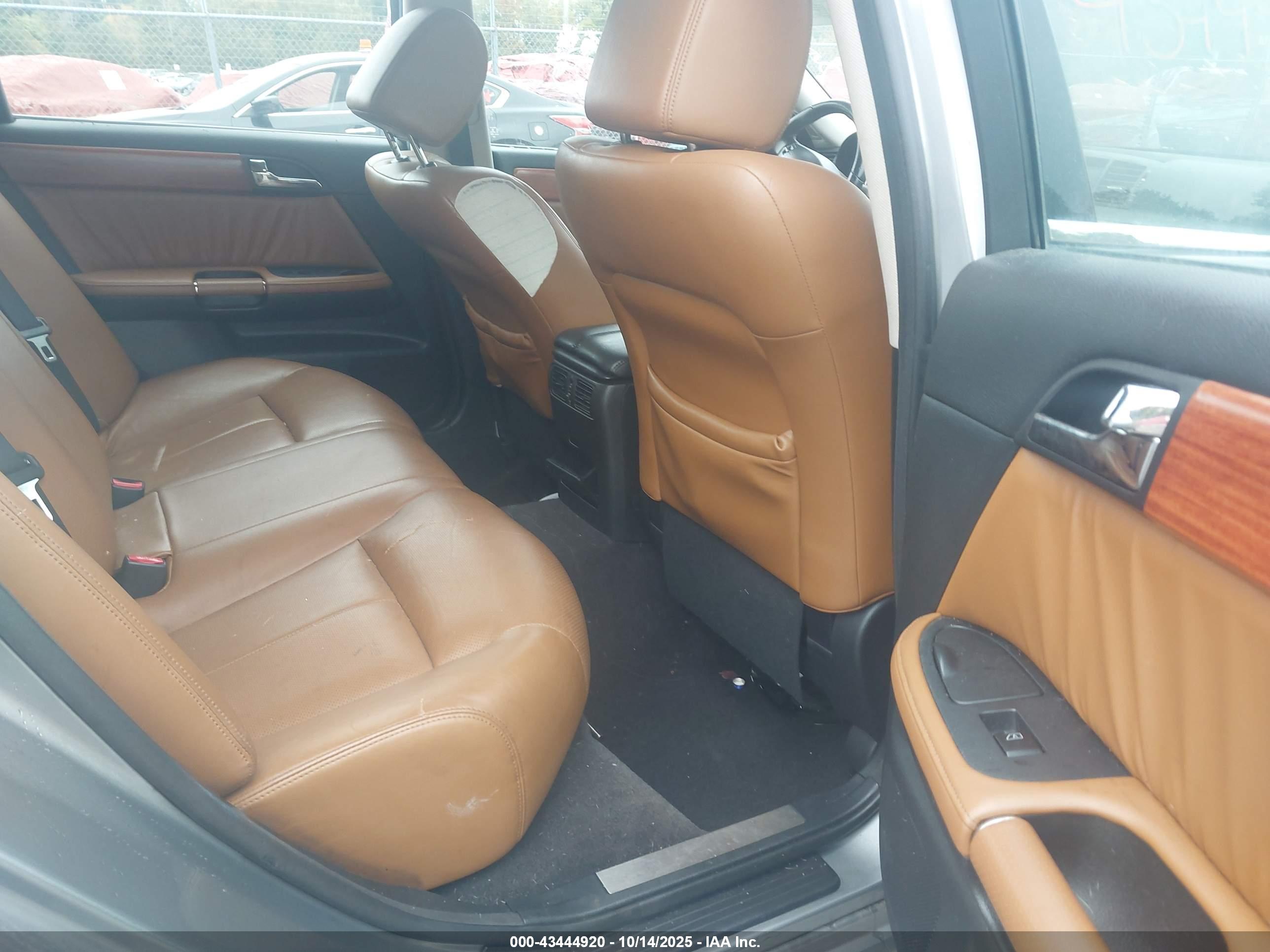 INFINITI M35X image 8
