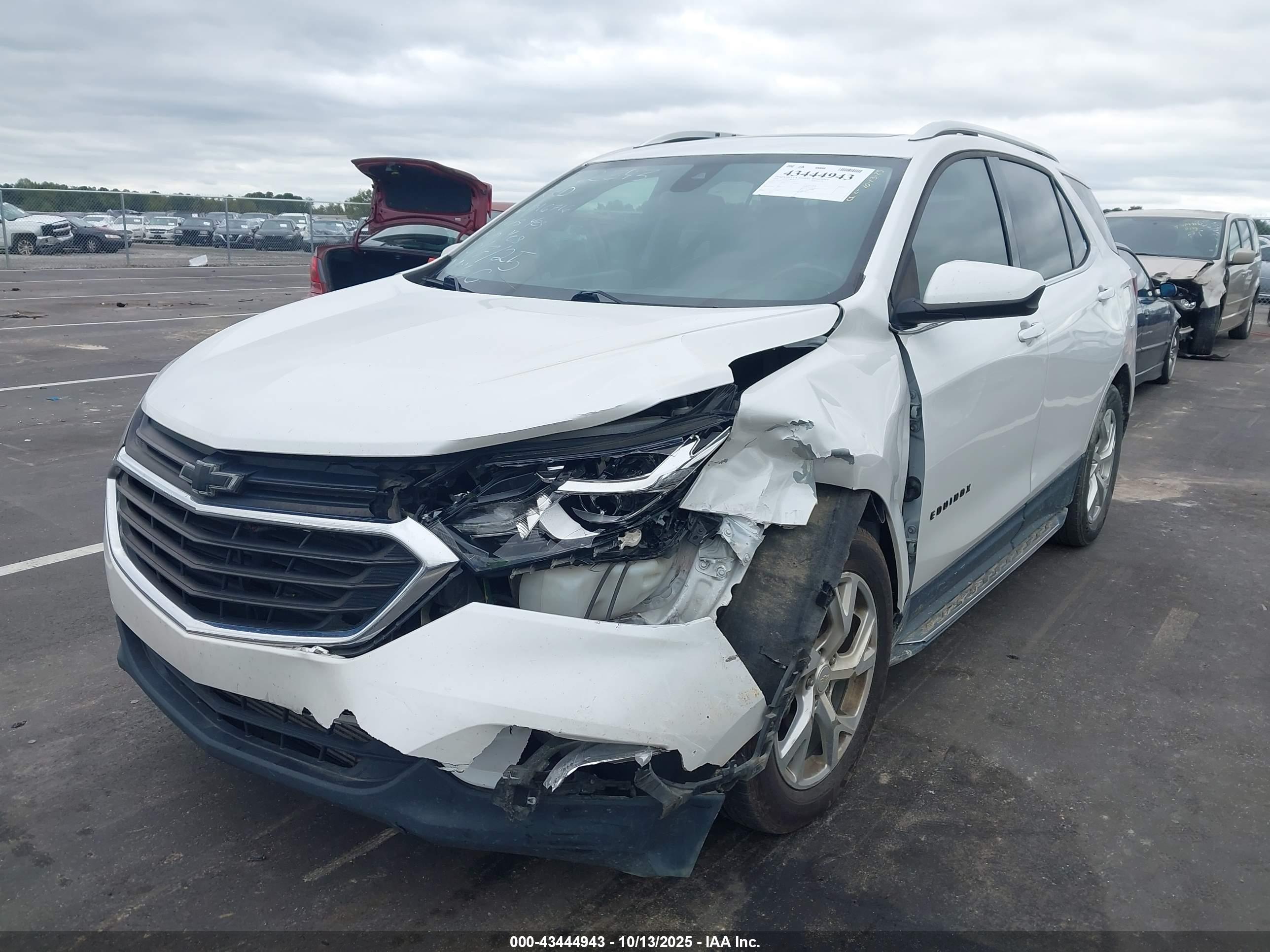 CHEVROLET EQUINOX image 2