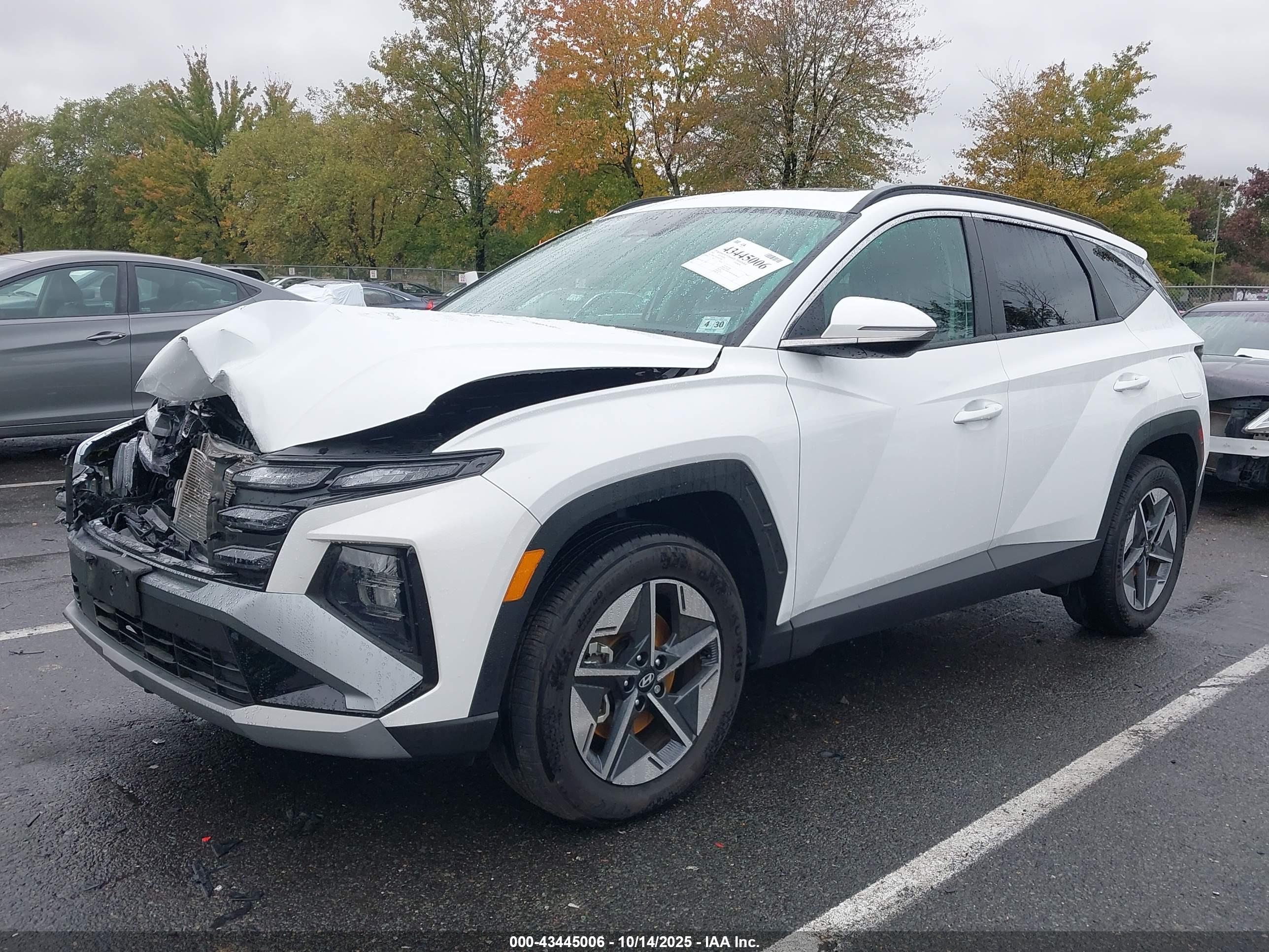 HYUNDAI TUCSON image 2