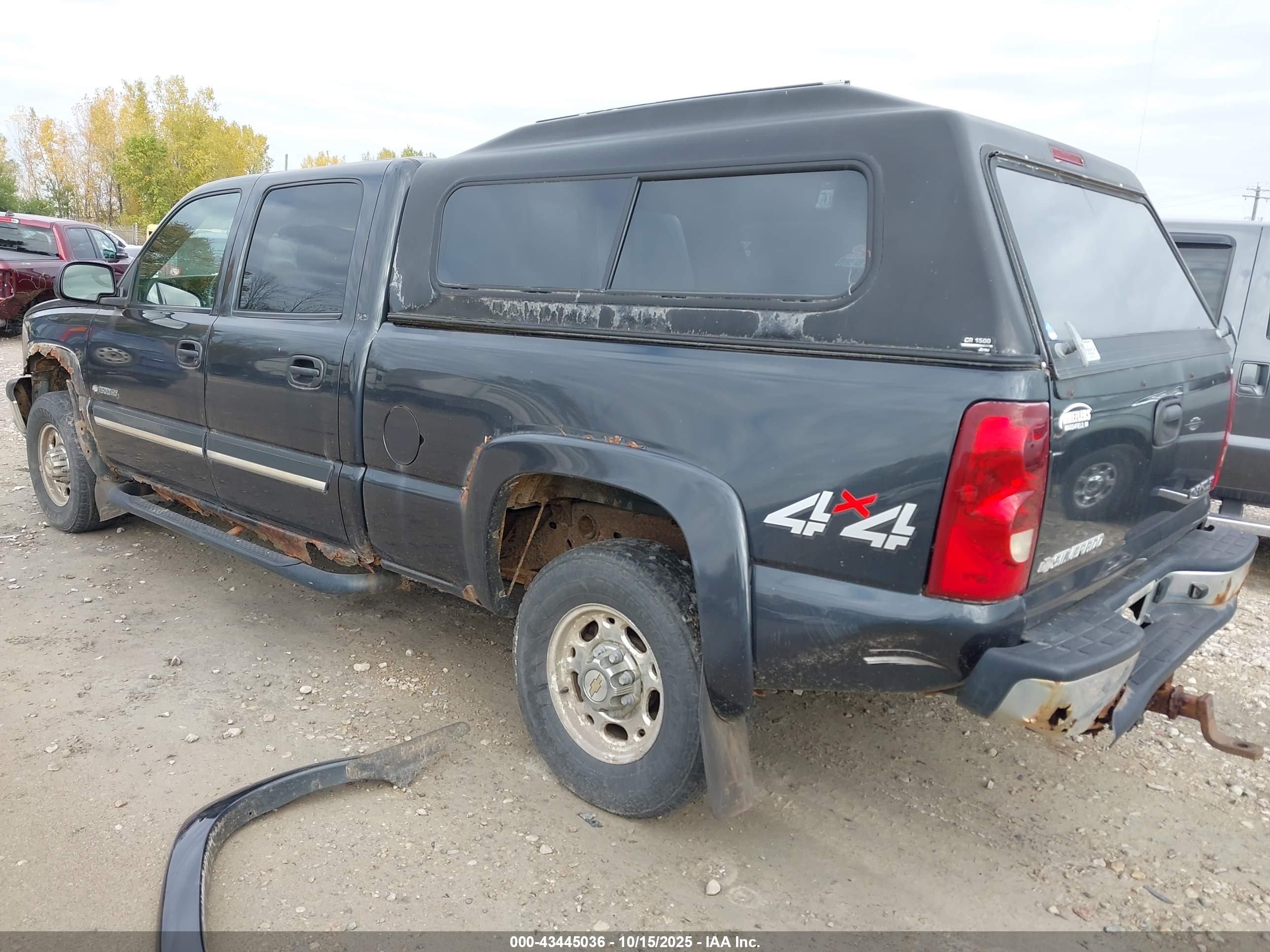 CHEVROLET SILVERADO image 3
