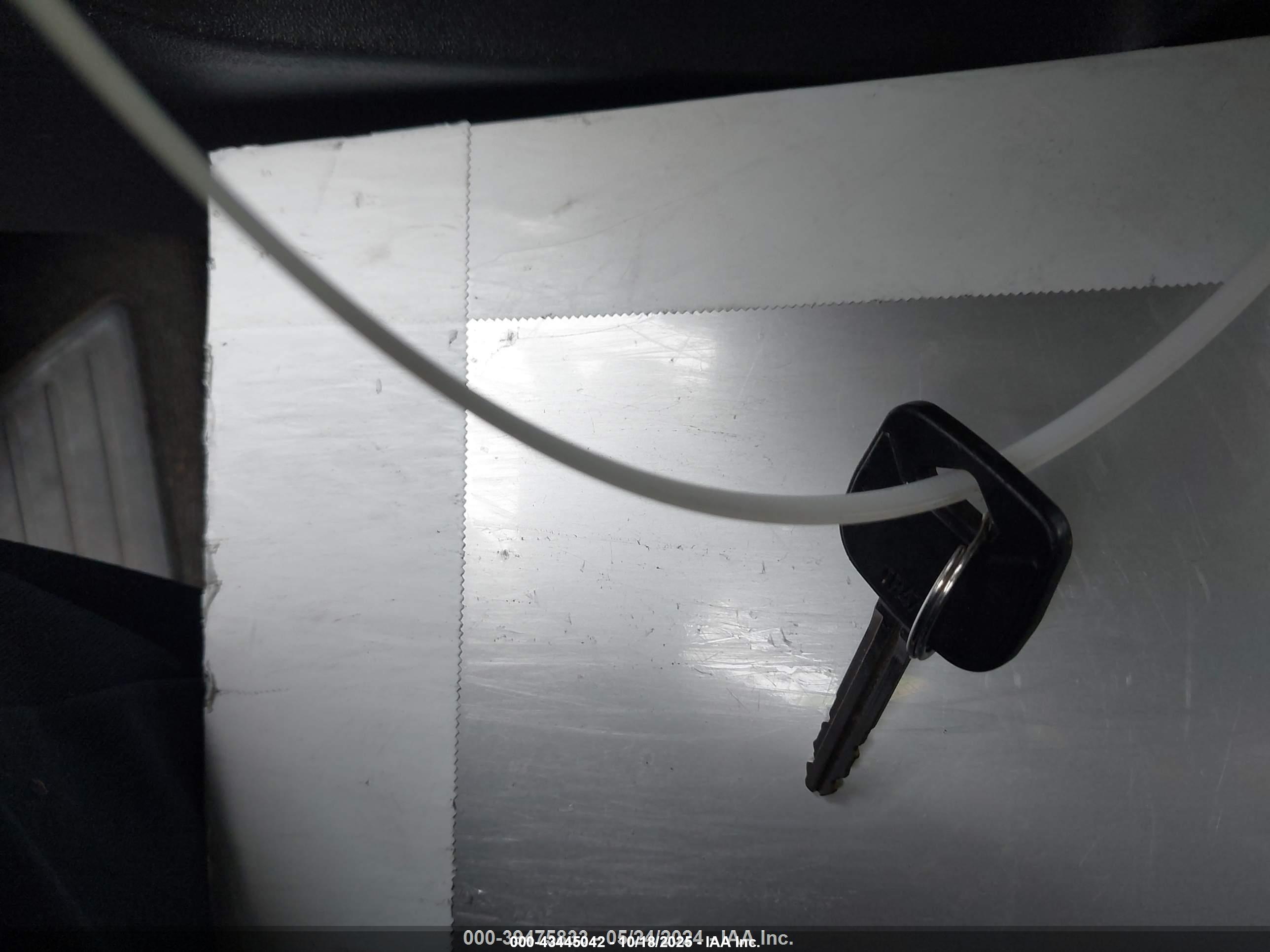 SCION XB image 11