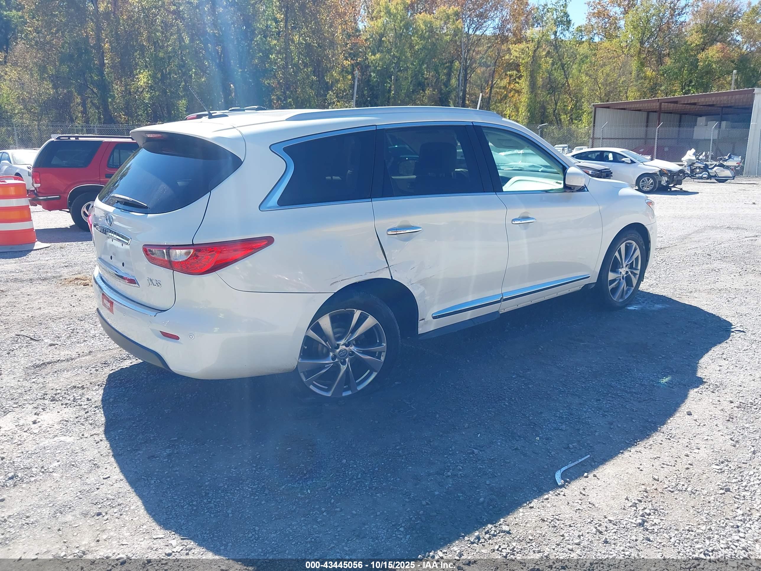 INFINITI JX35 image 4