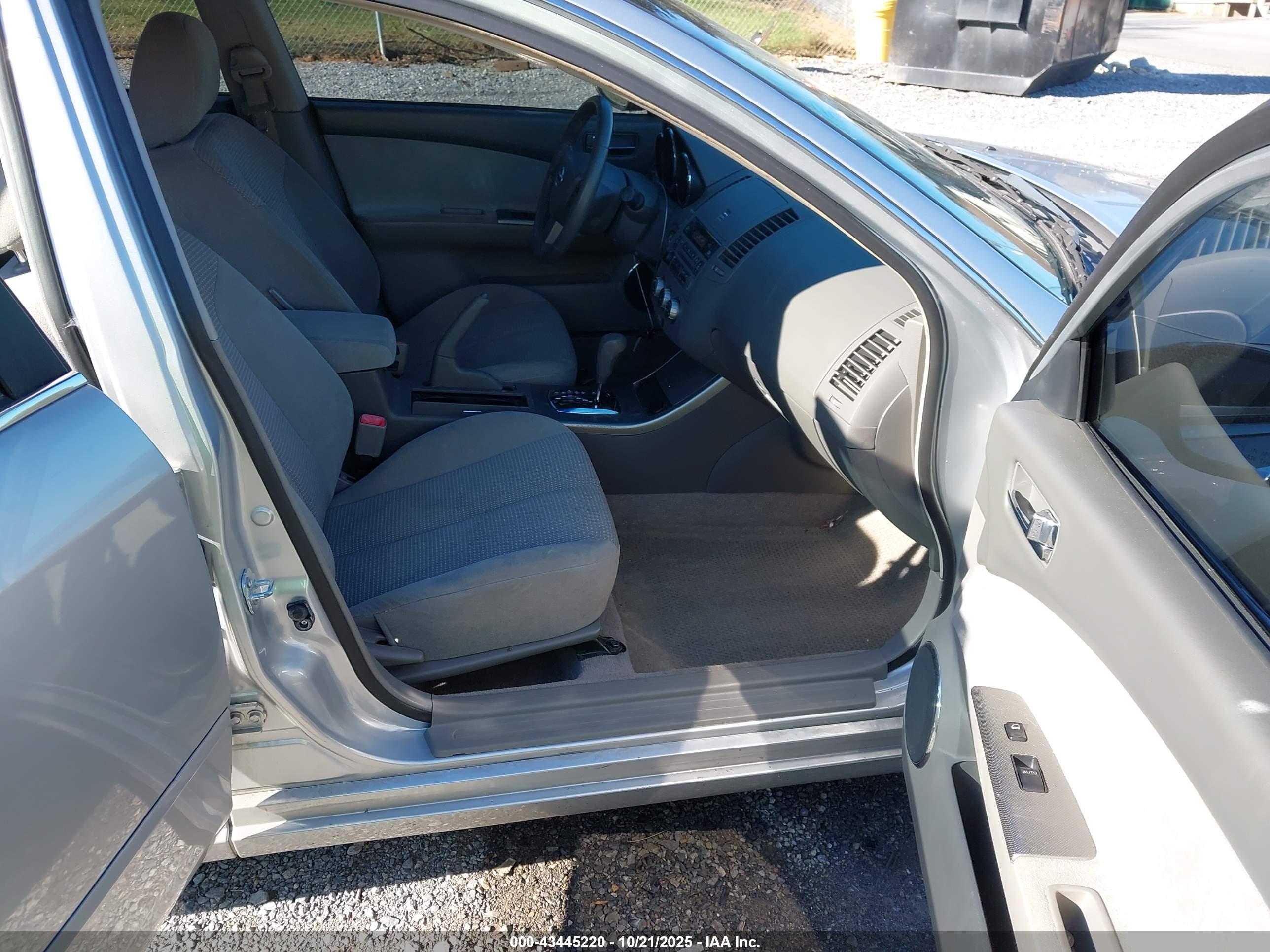 NISSAN ALTIMA image 5
