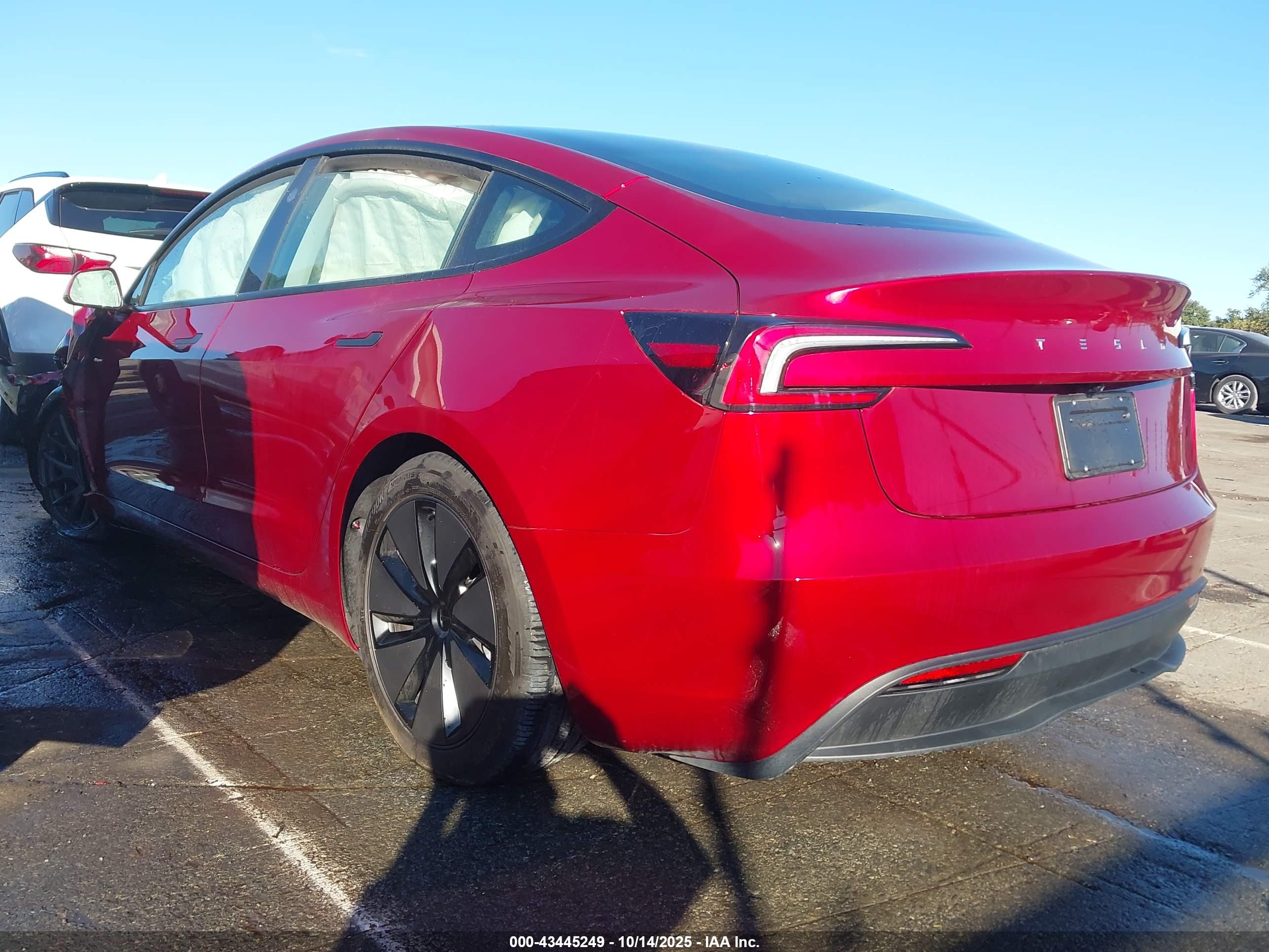 TESLA MODEL image 3