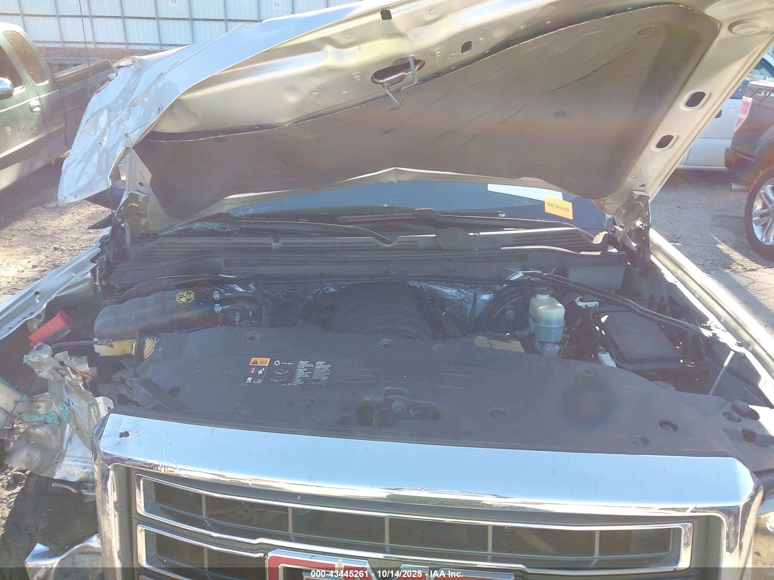 GMC SIERRA image 10