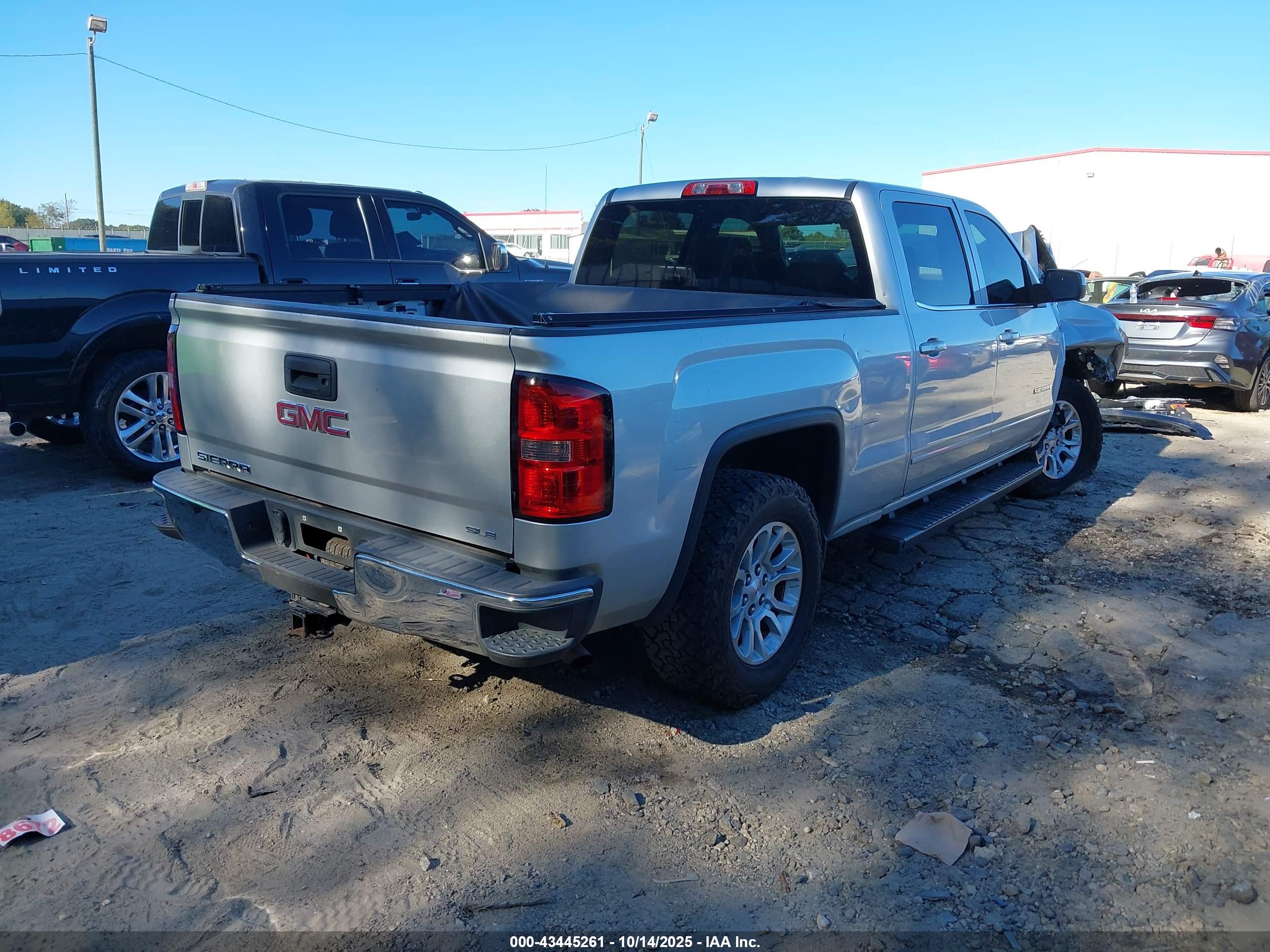 GMC SIERRA image 4