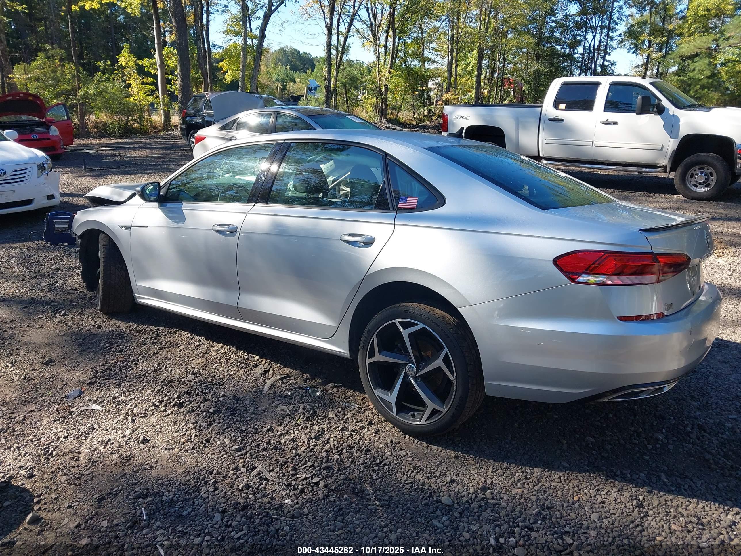 VOLKSWAGEN PASSAT image 3