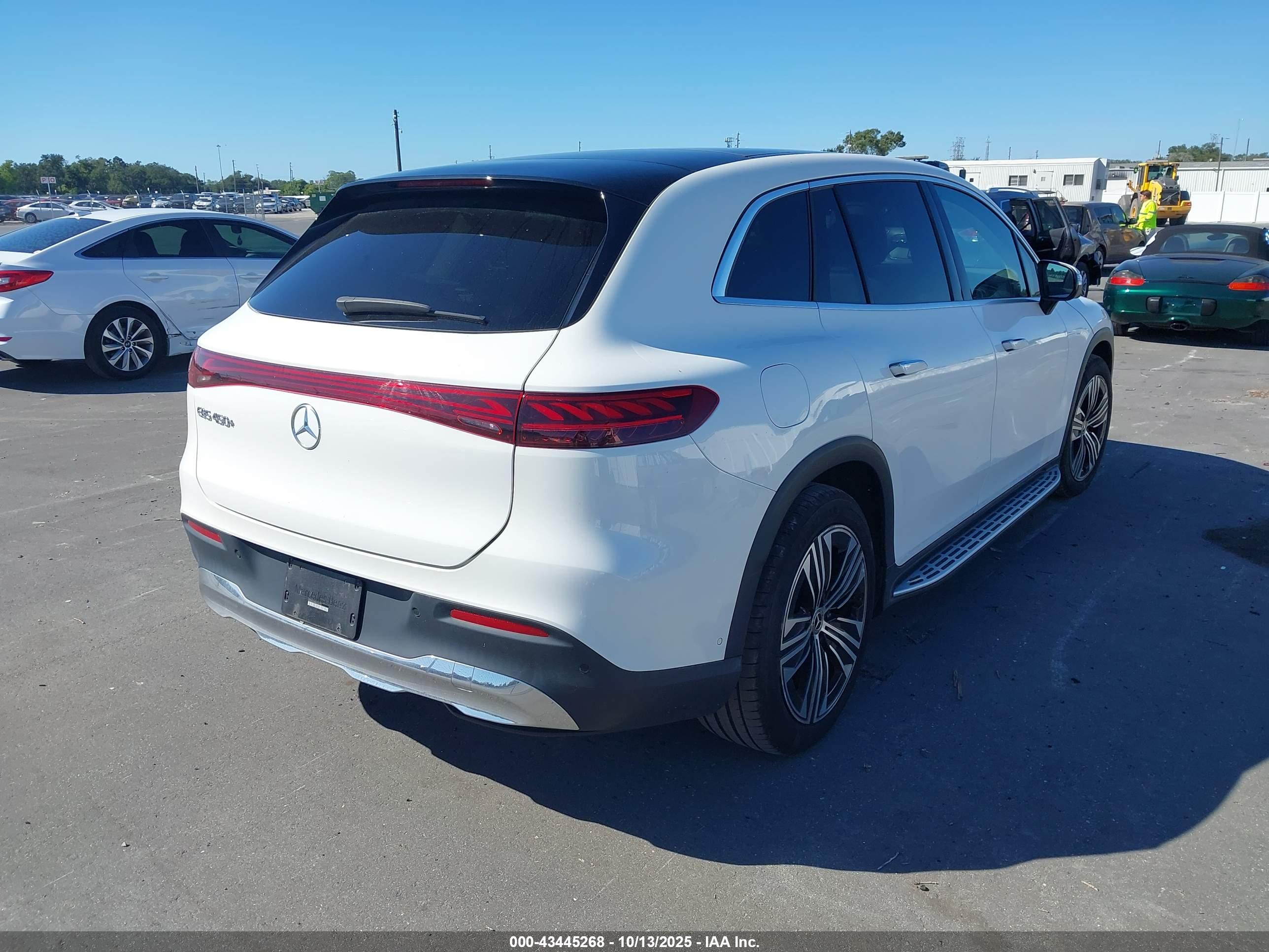 MERCEDES-BENZ EQS image 4