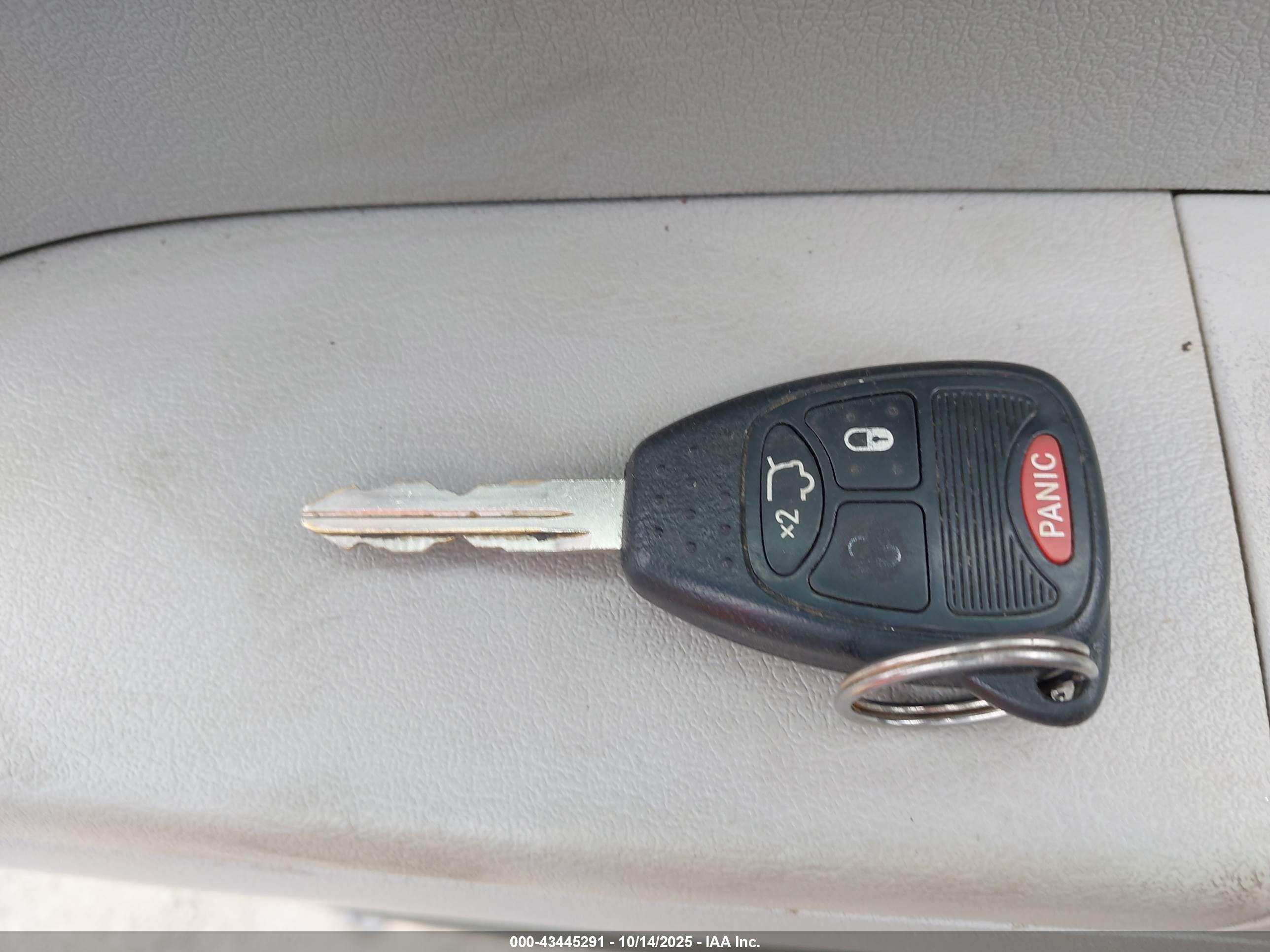 JEEP LIBERTY image 11
