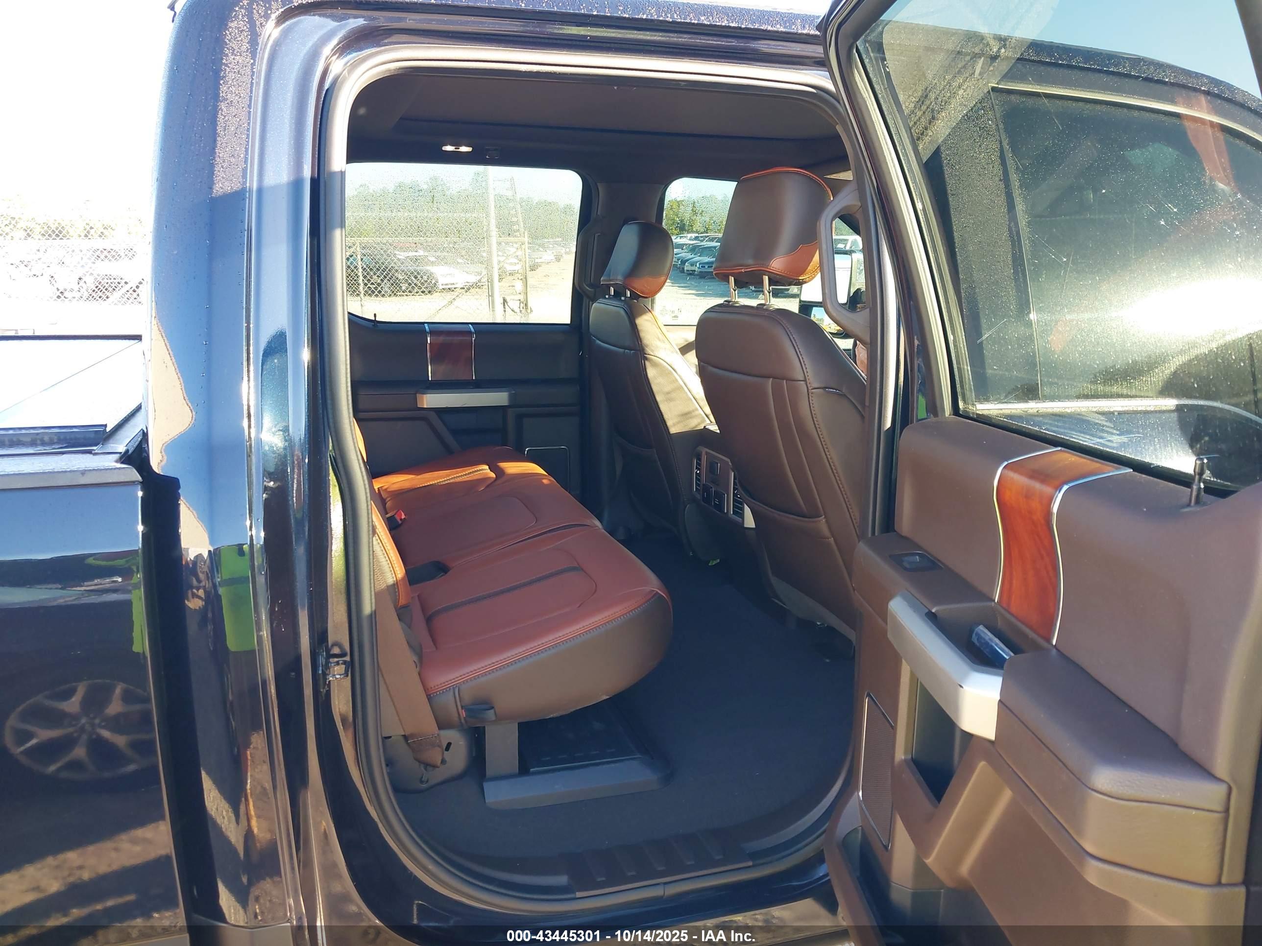 FORD F-250 image 8