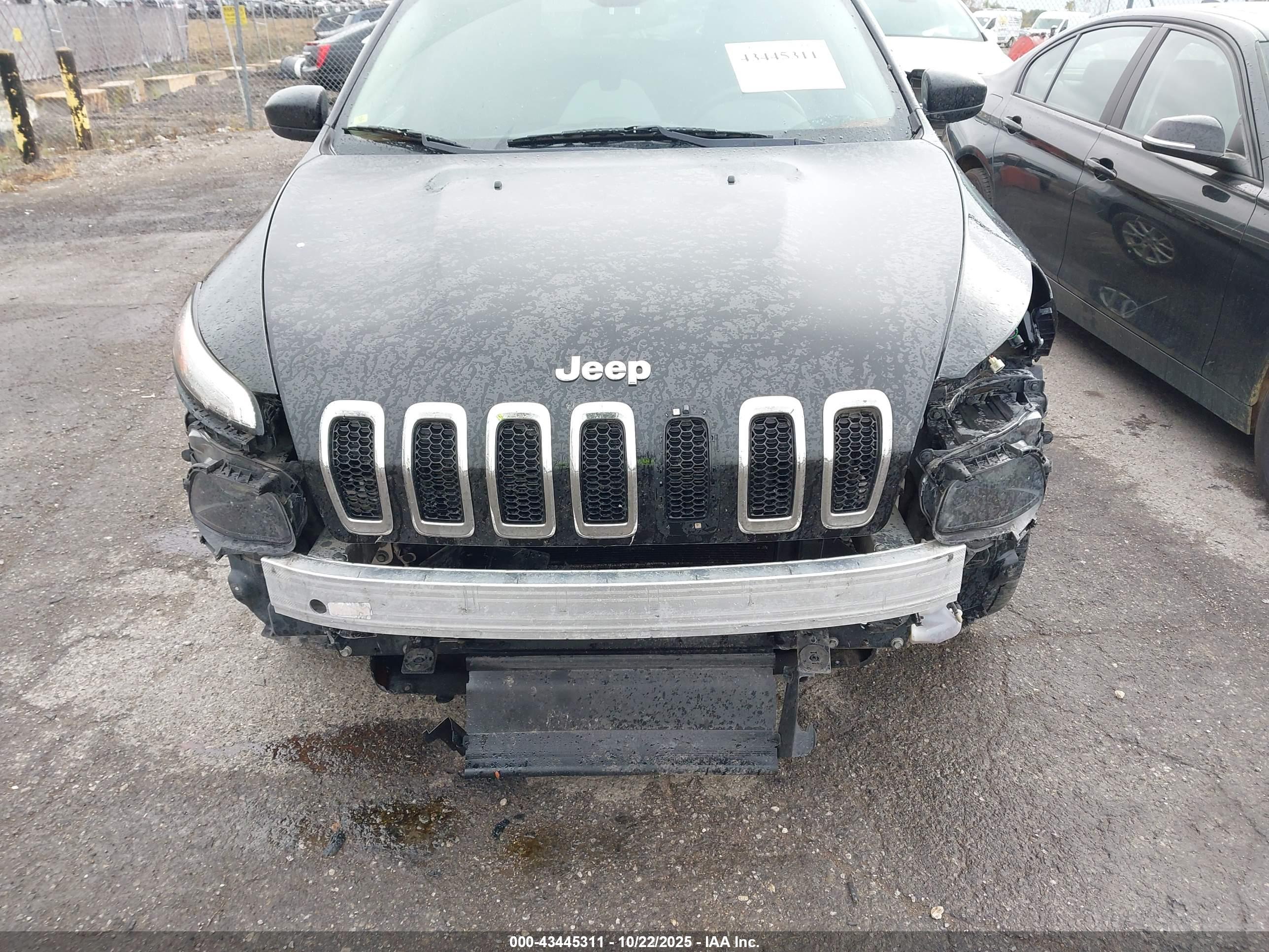 JEEP CHEROKEE image 6