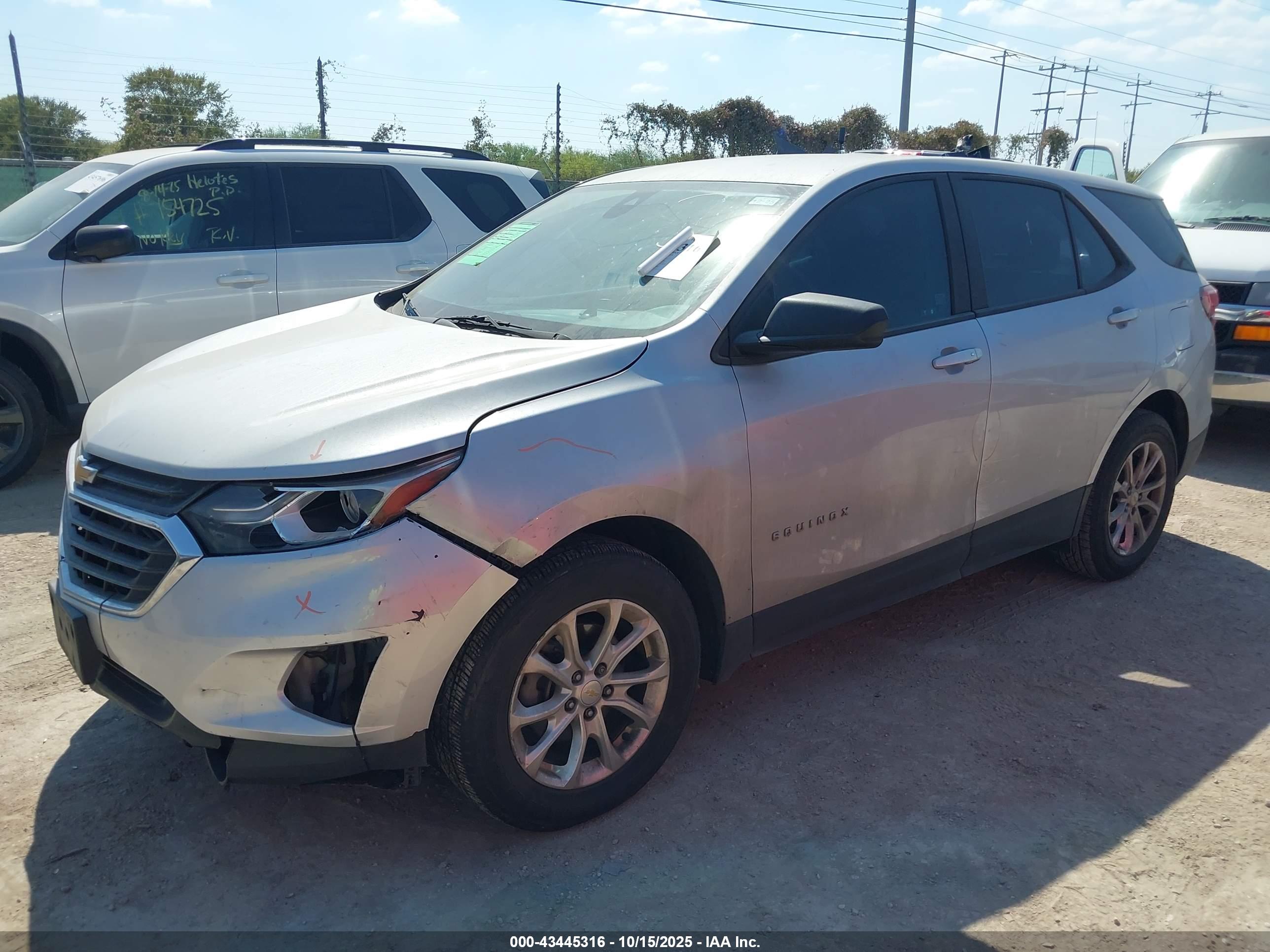 CHEVROLET EQUINOX image 2