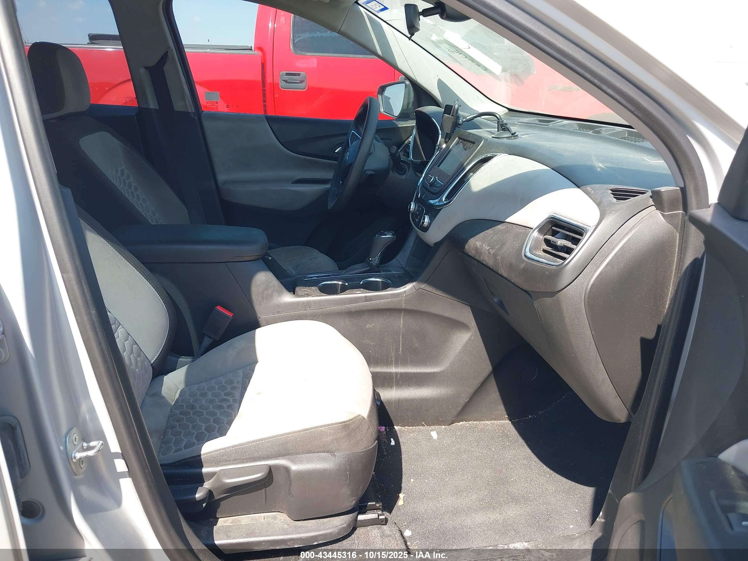 CHEVROLET EQUINOX image 5