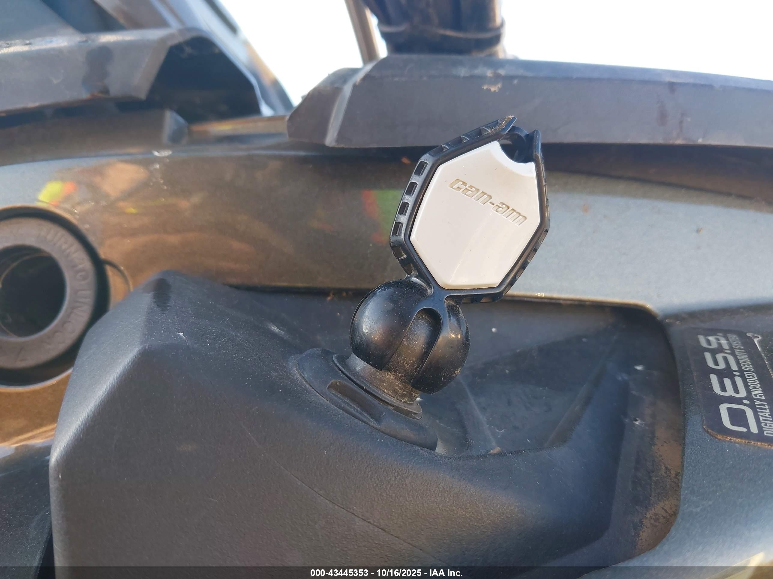 CAN-AM OUTLANDER image 11