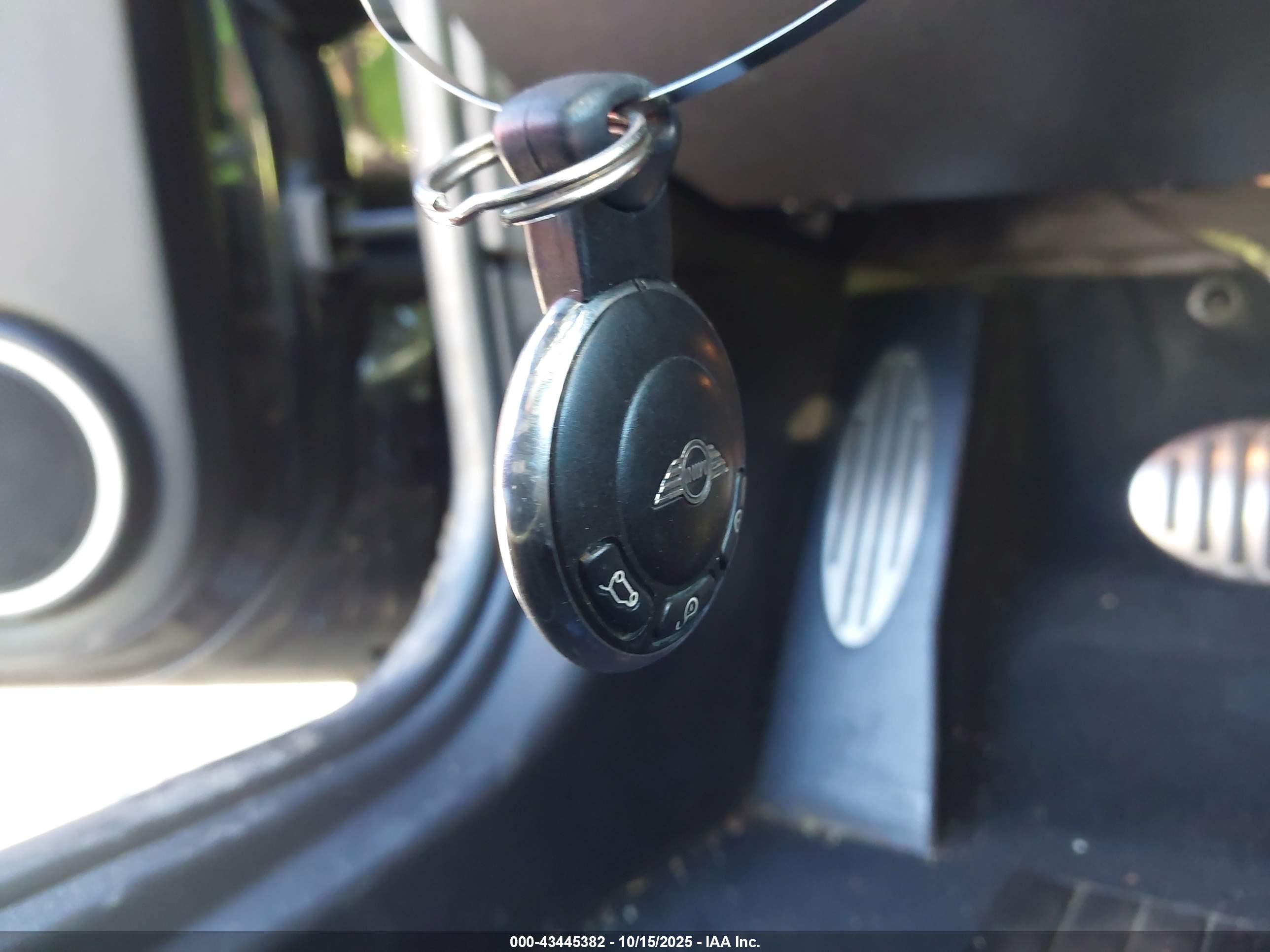 MINI COOPER image 11