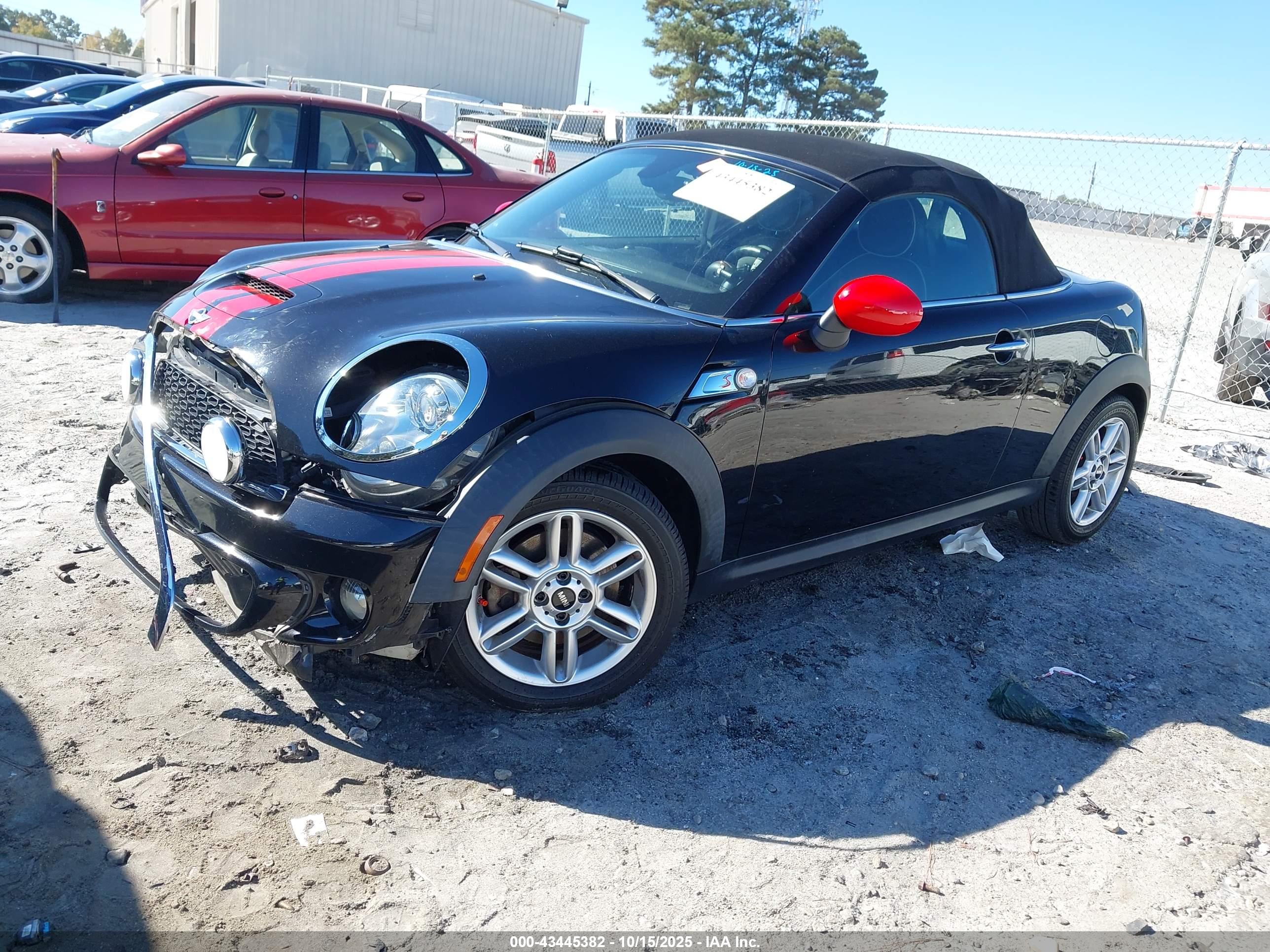 MINI COOPER image 2