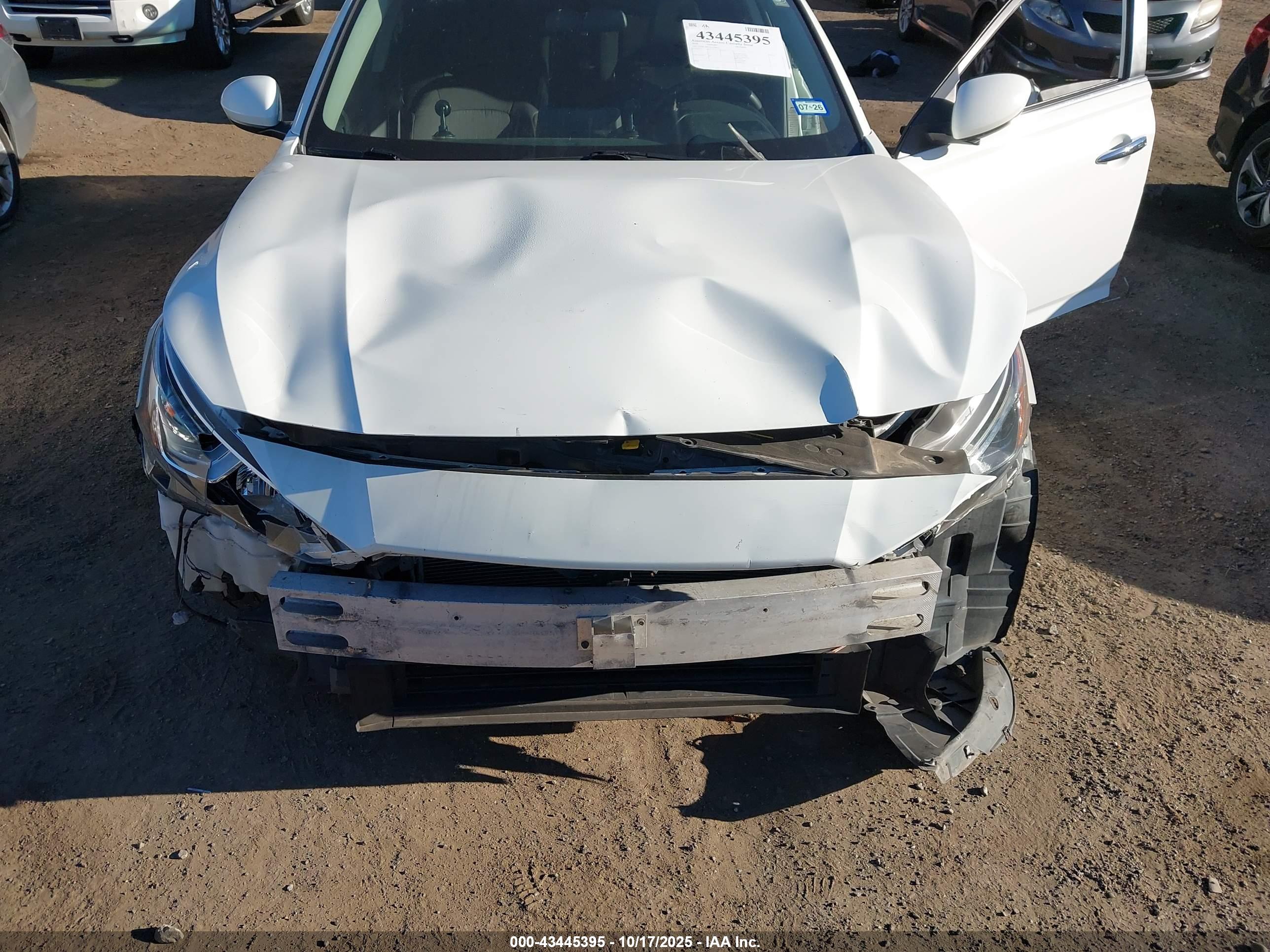 NISSAN ALTIMA image 10