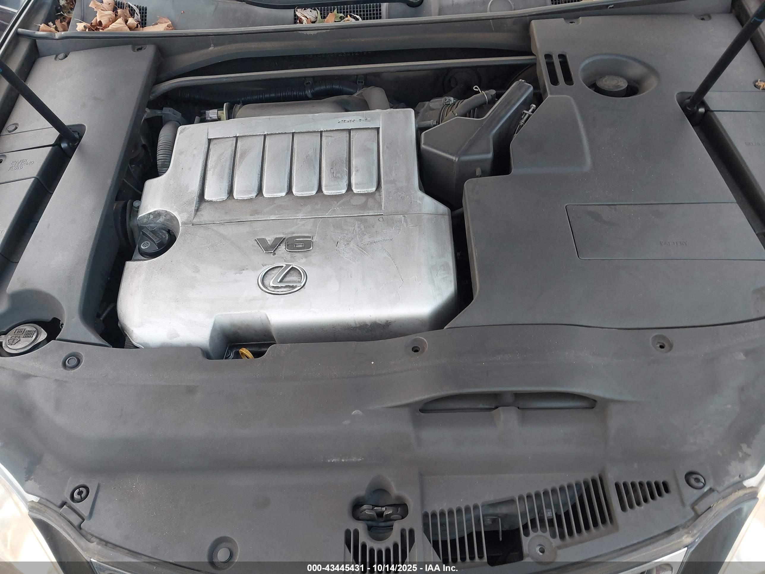 LEXUS ES image 10