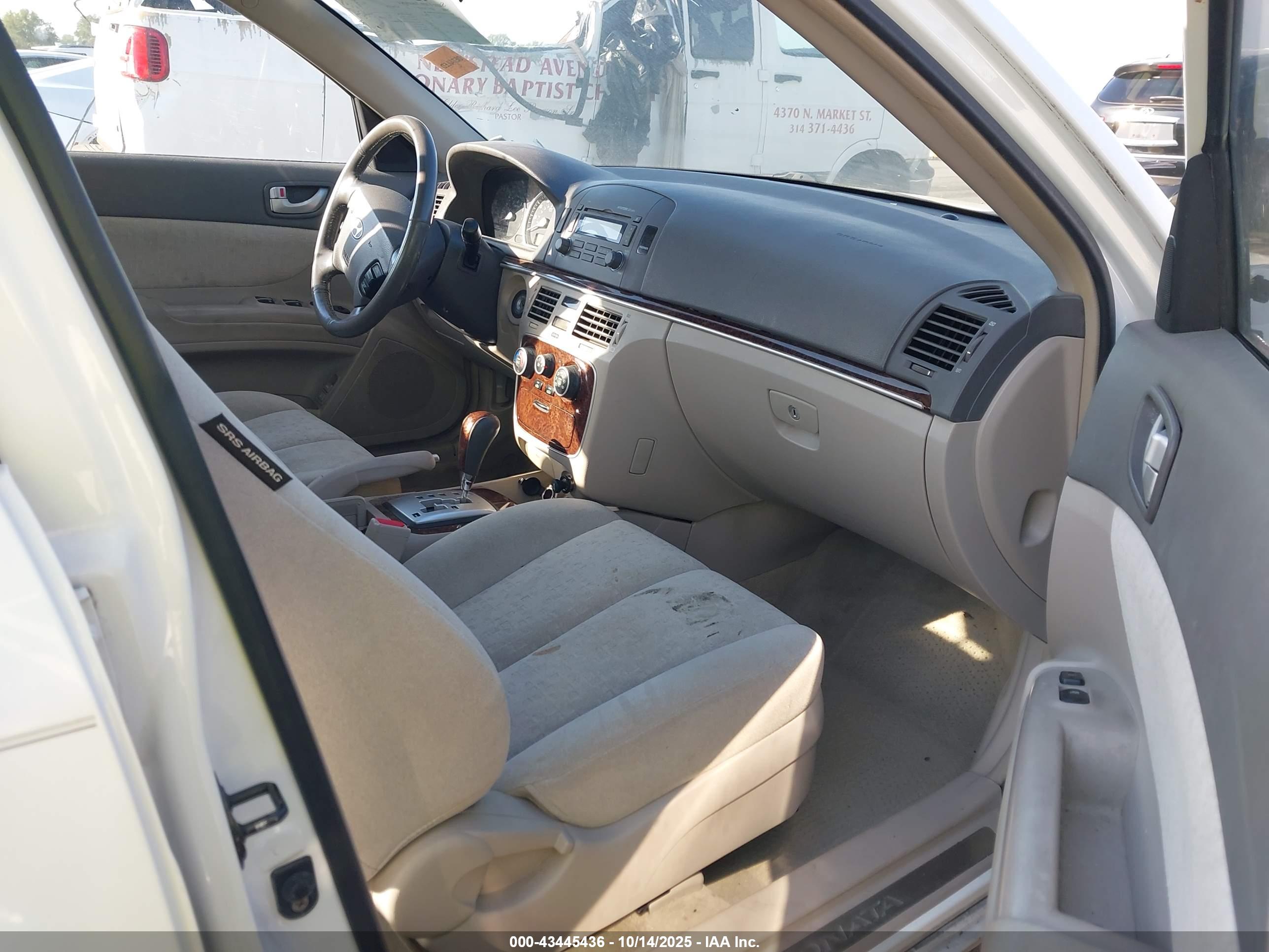 HYUNDAI SONATA image 5