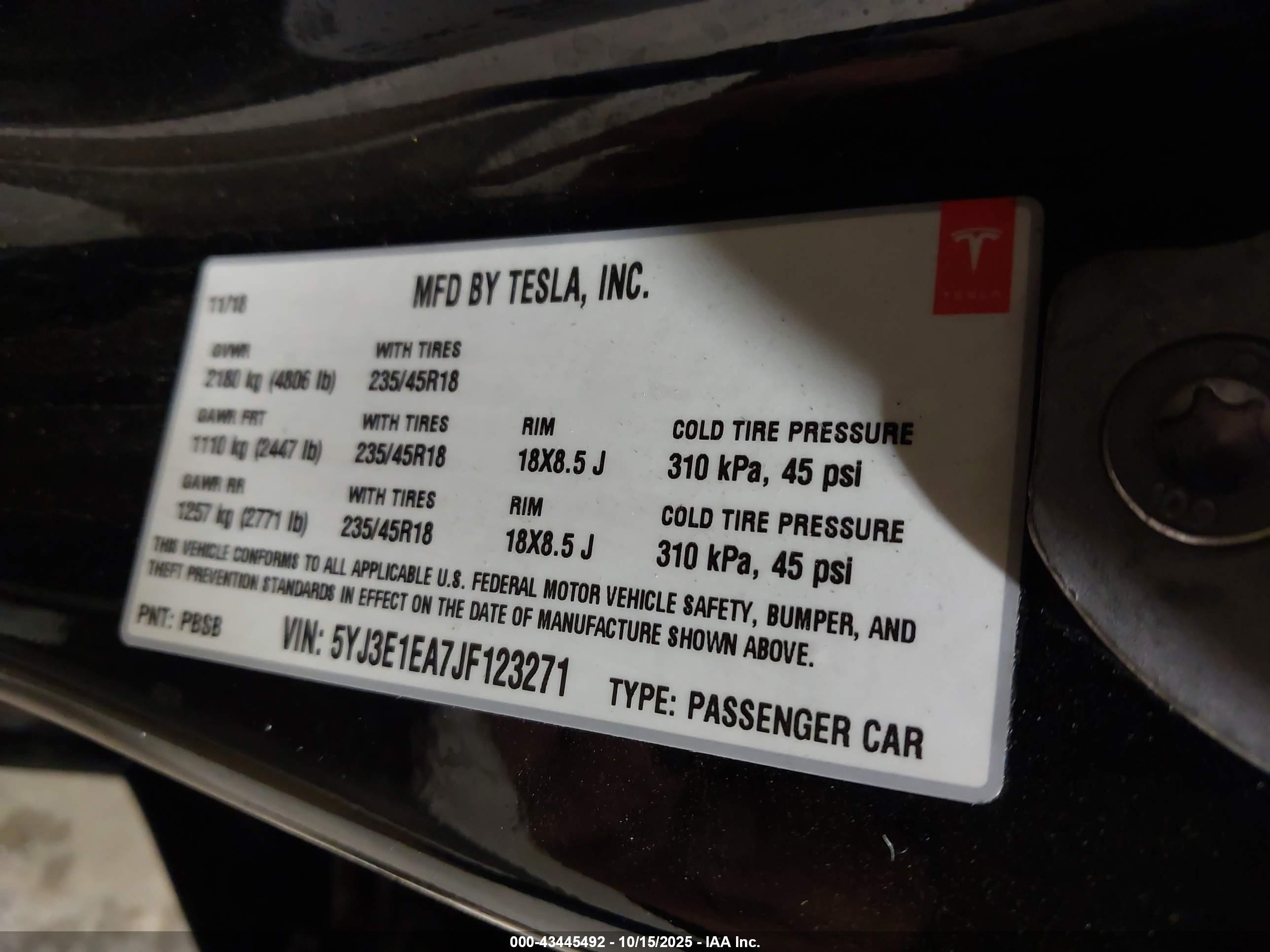 TESLA MODEL image 9