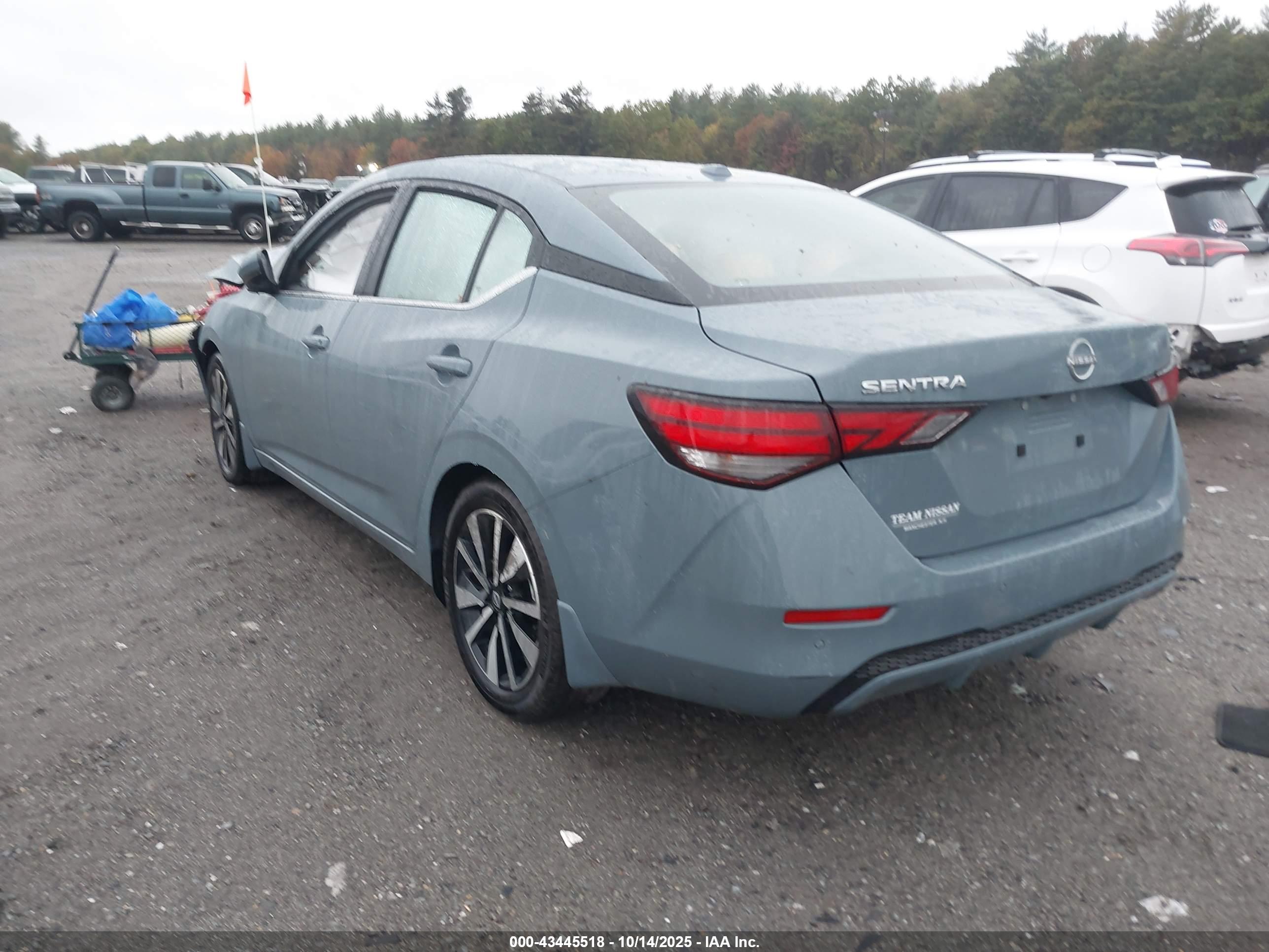 NISSAN SENTRA image 3