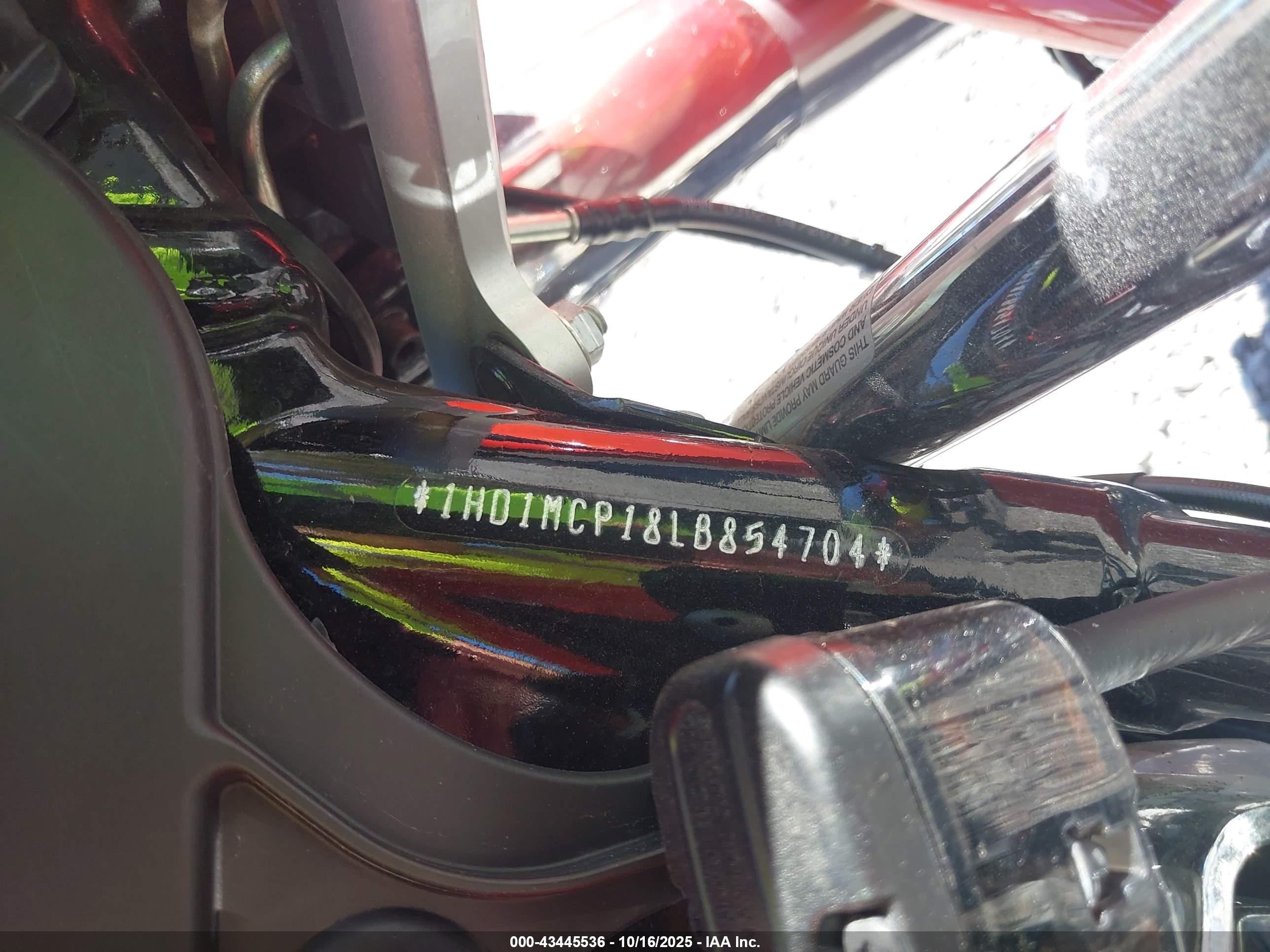HARLEY-DAVIDSON FLRT image 10