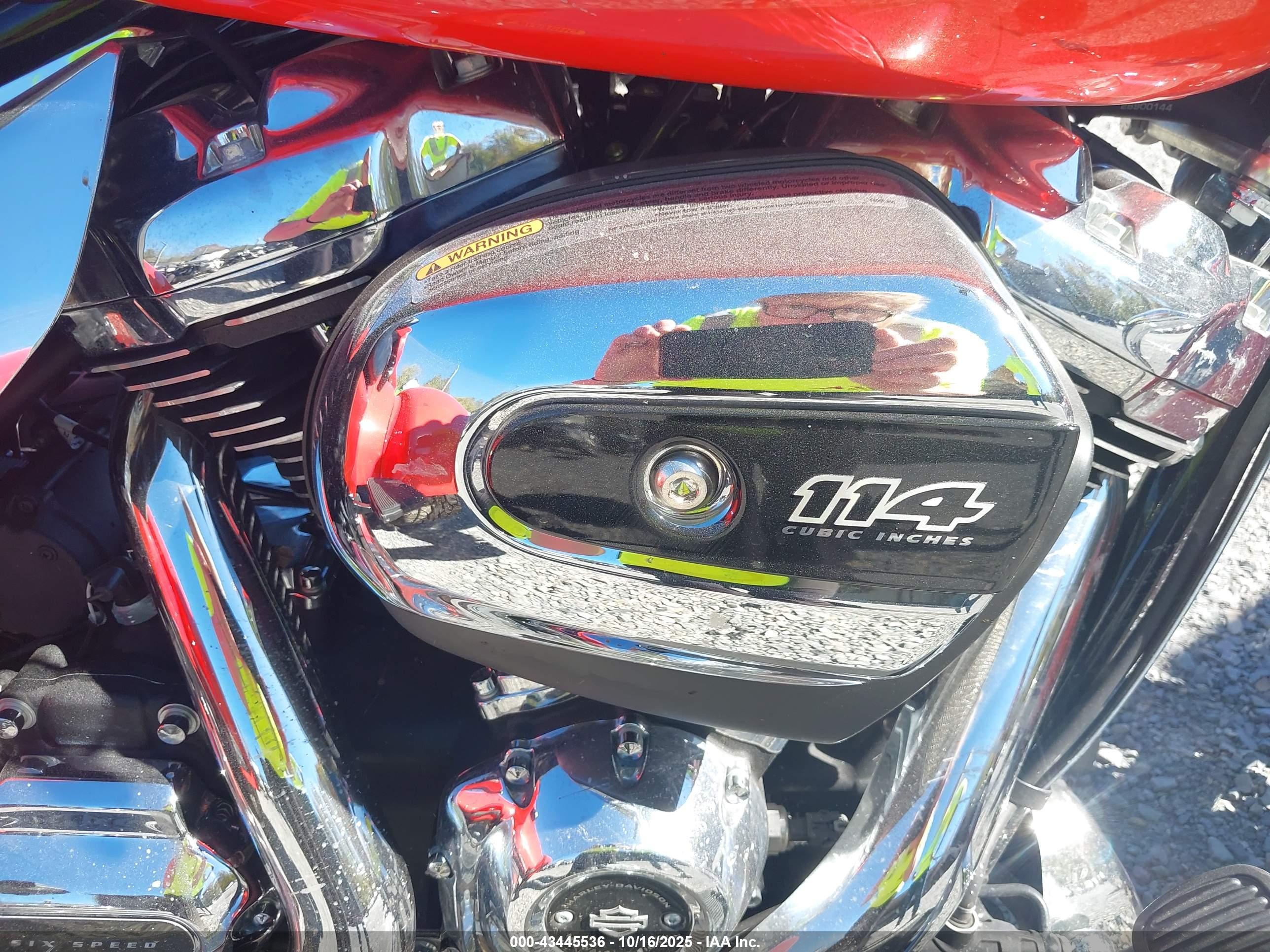 HARLEY-DAVIDSON FLRT image 8