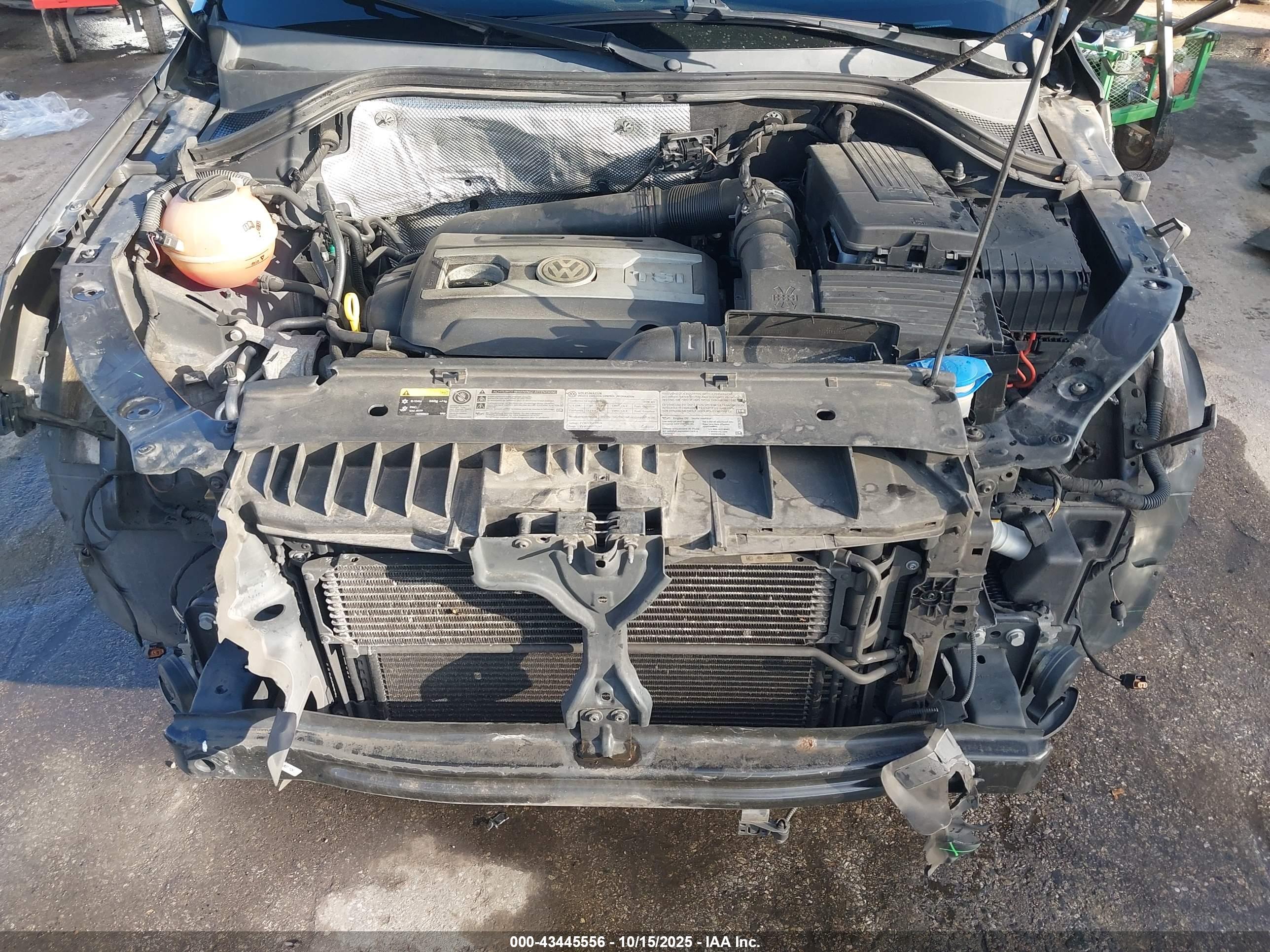 VOLKSWAGEN TIGUAN image 10