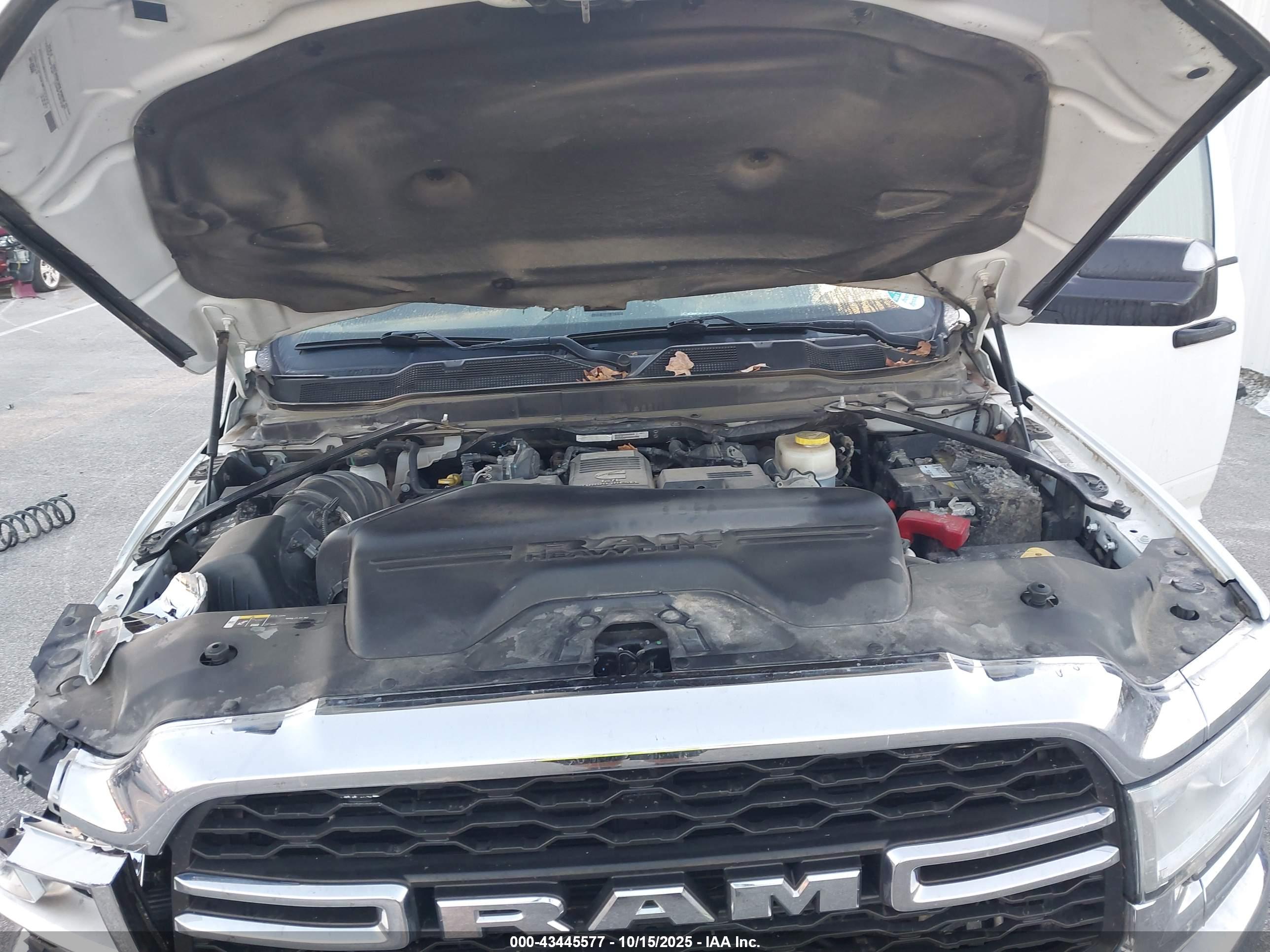 RAM 3500 image 10