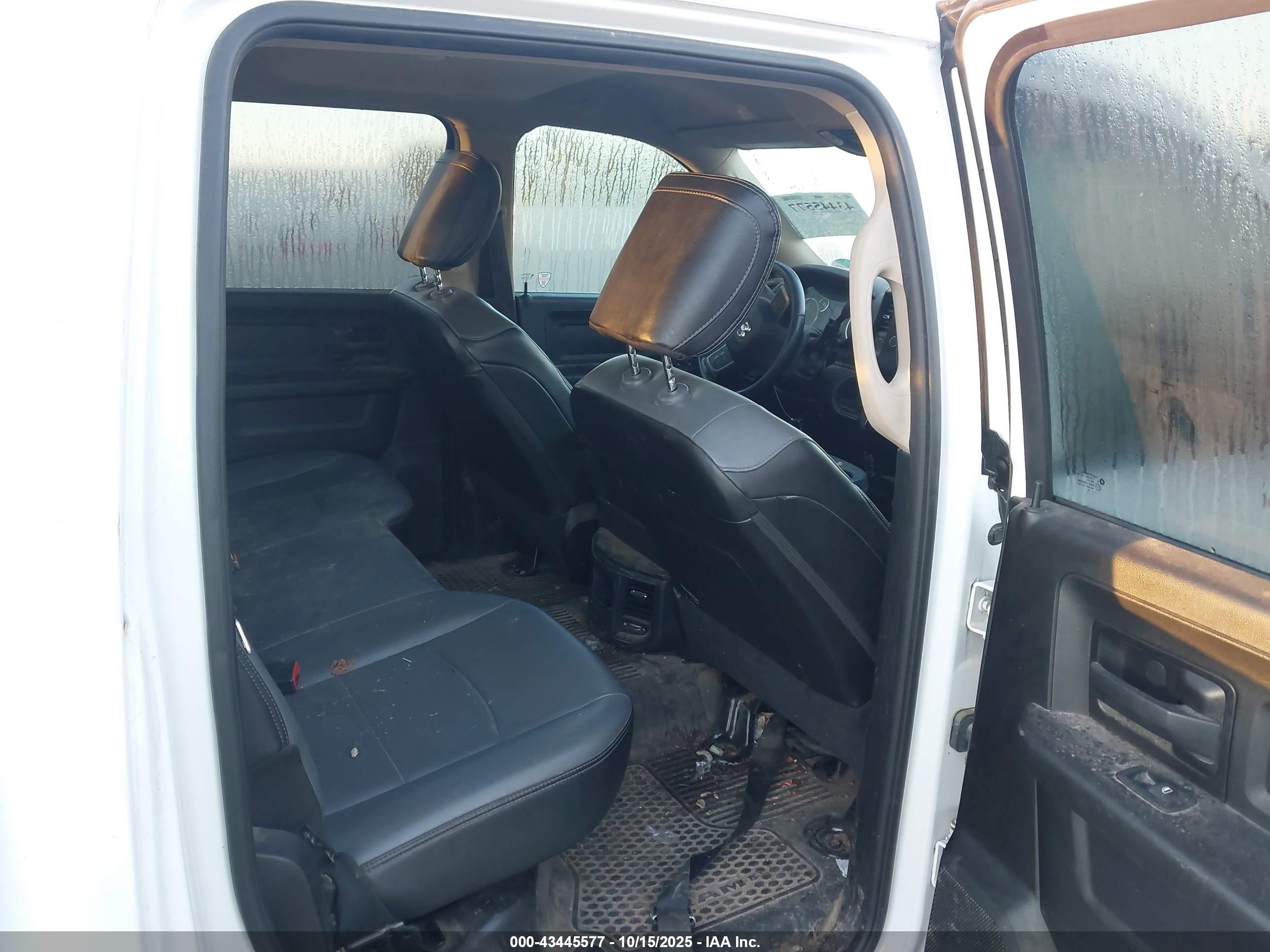 RAM 3500 image 8