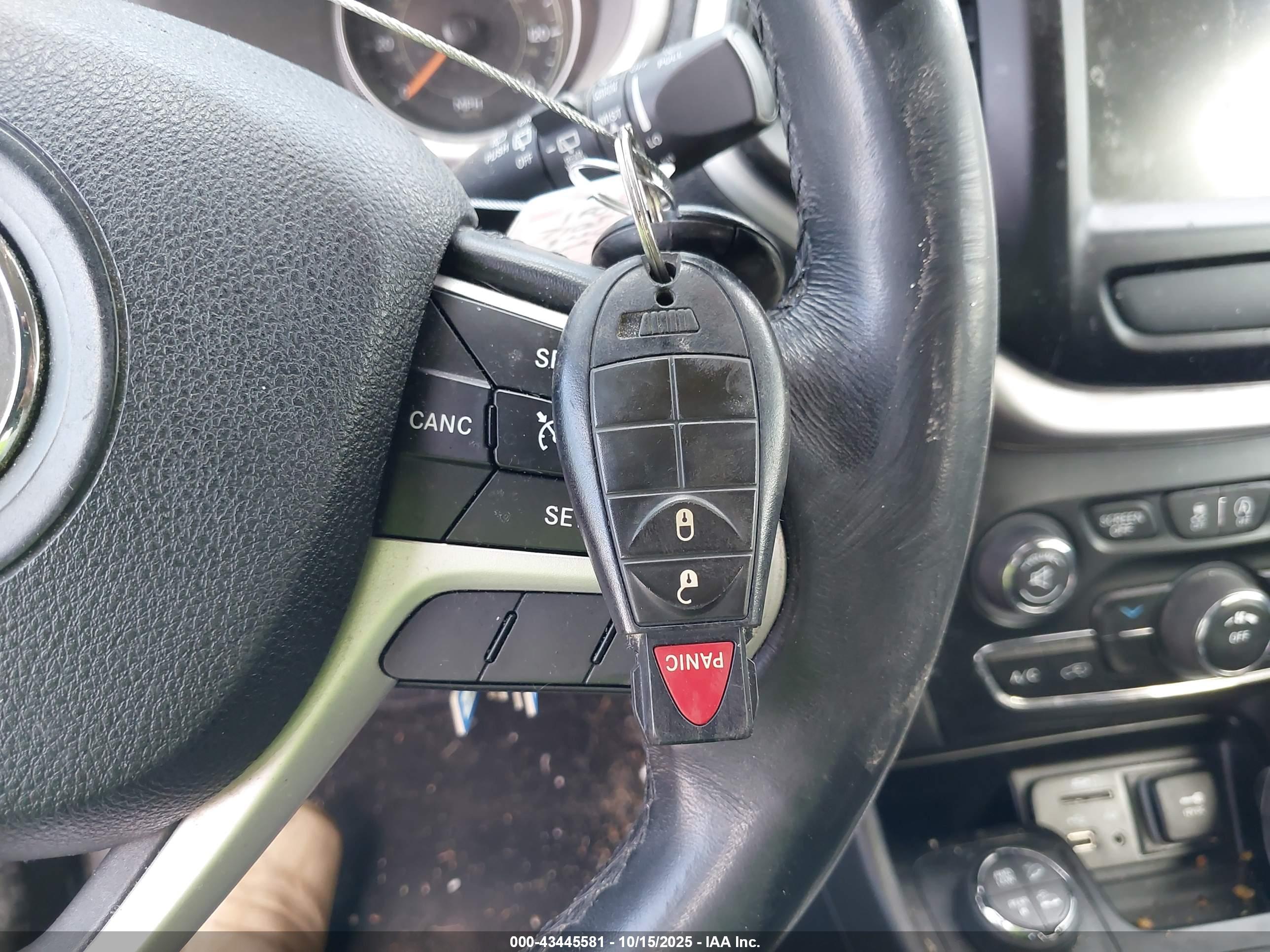JEEP CHEROKEE image 11