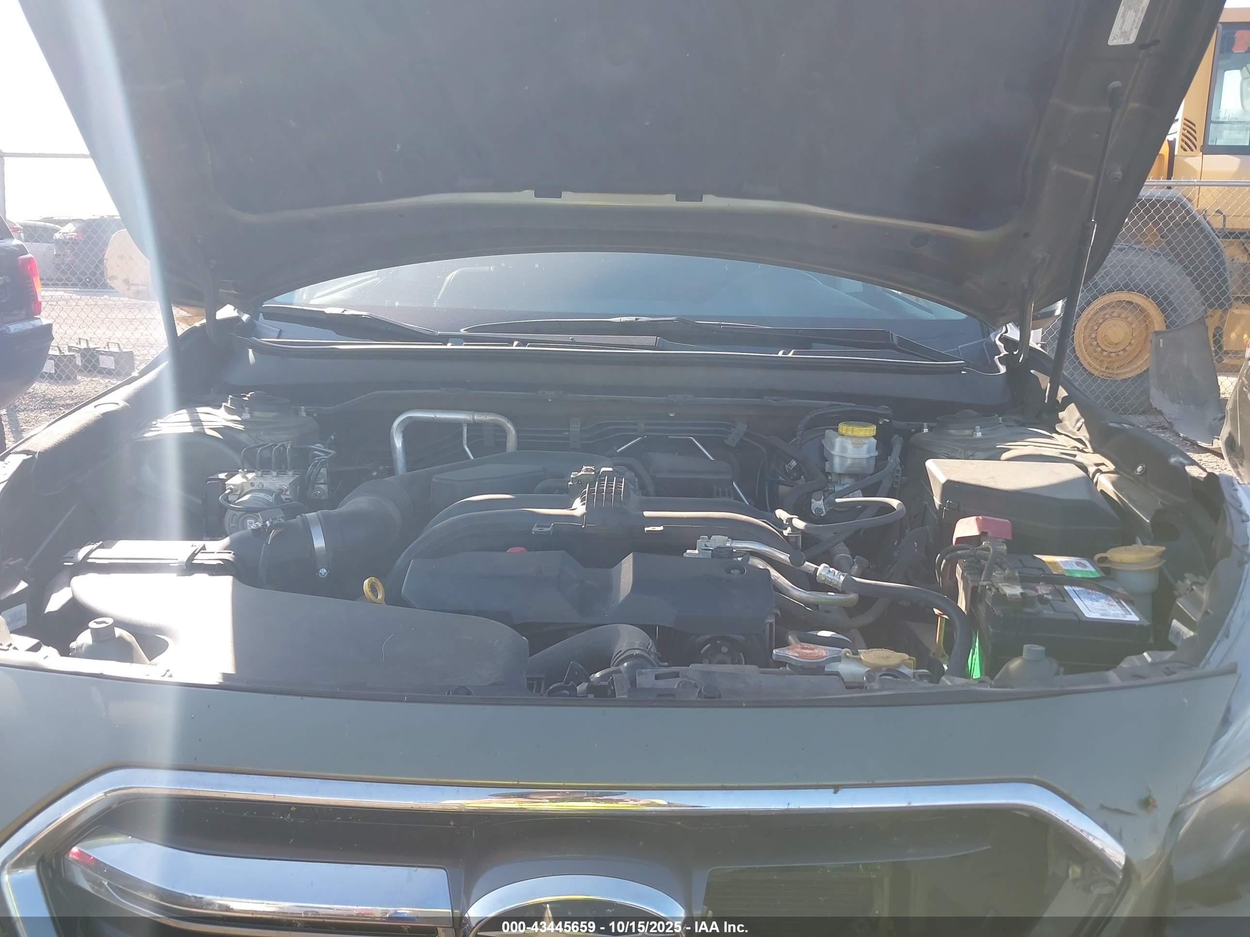SUBARU OUTBACK image 10