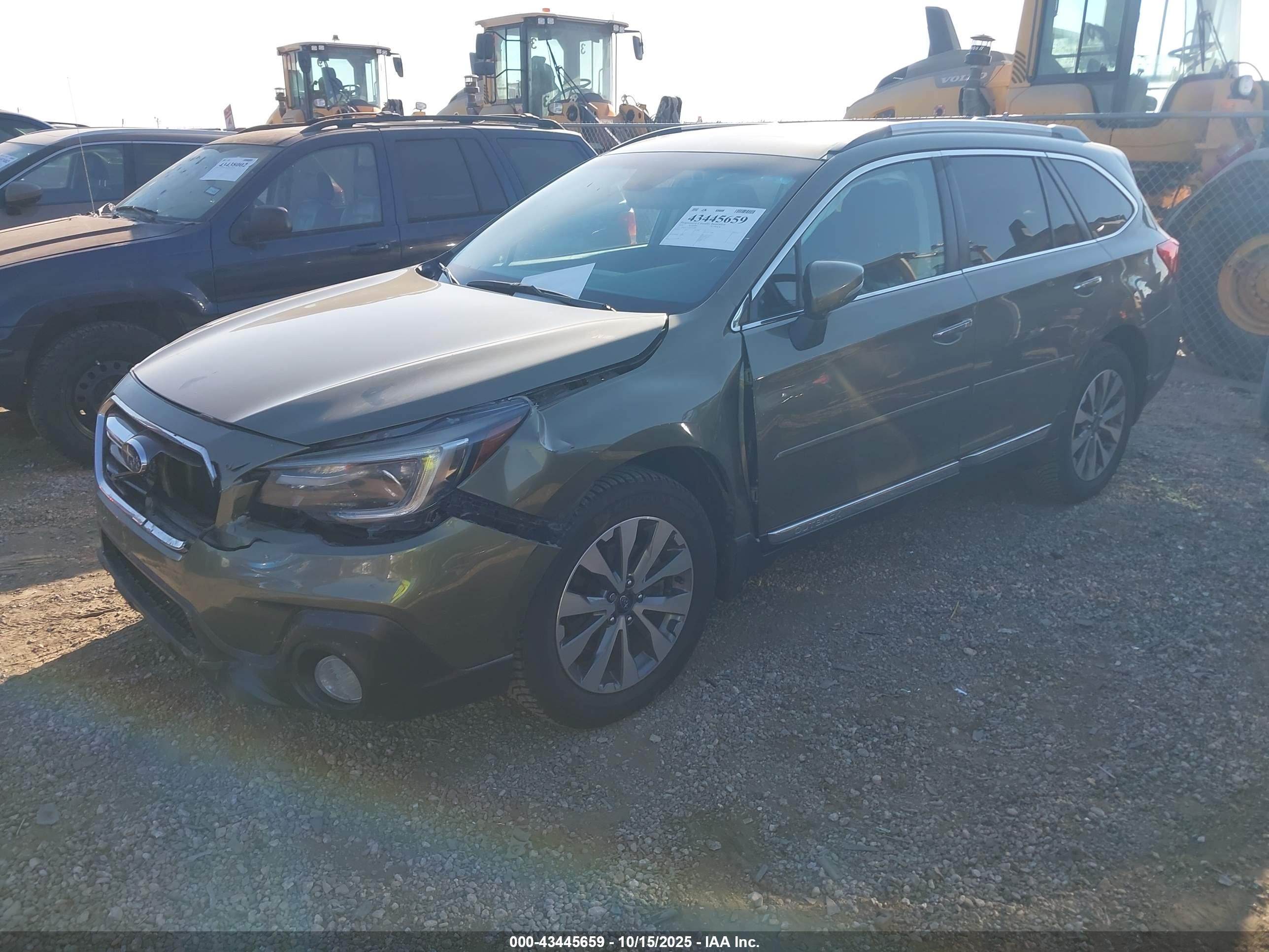 SUBARU OUTBACK image 2