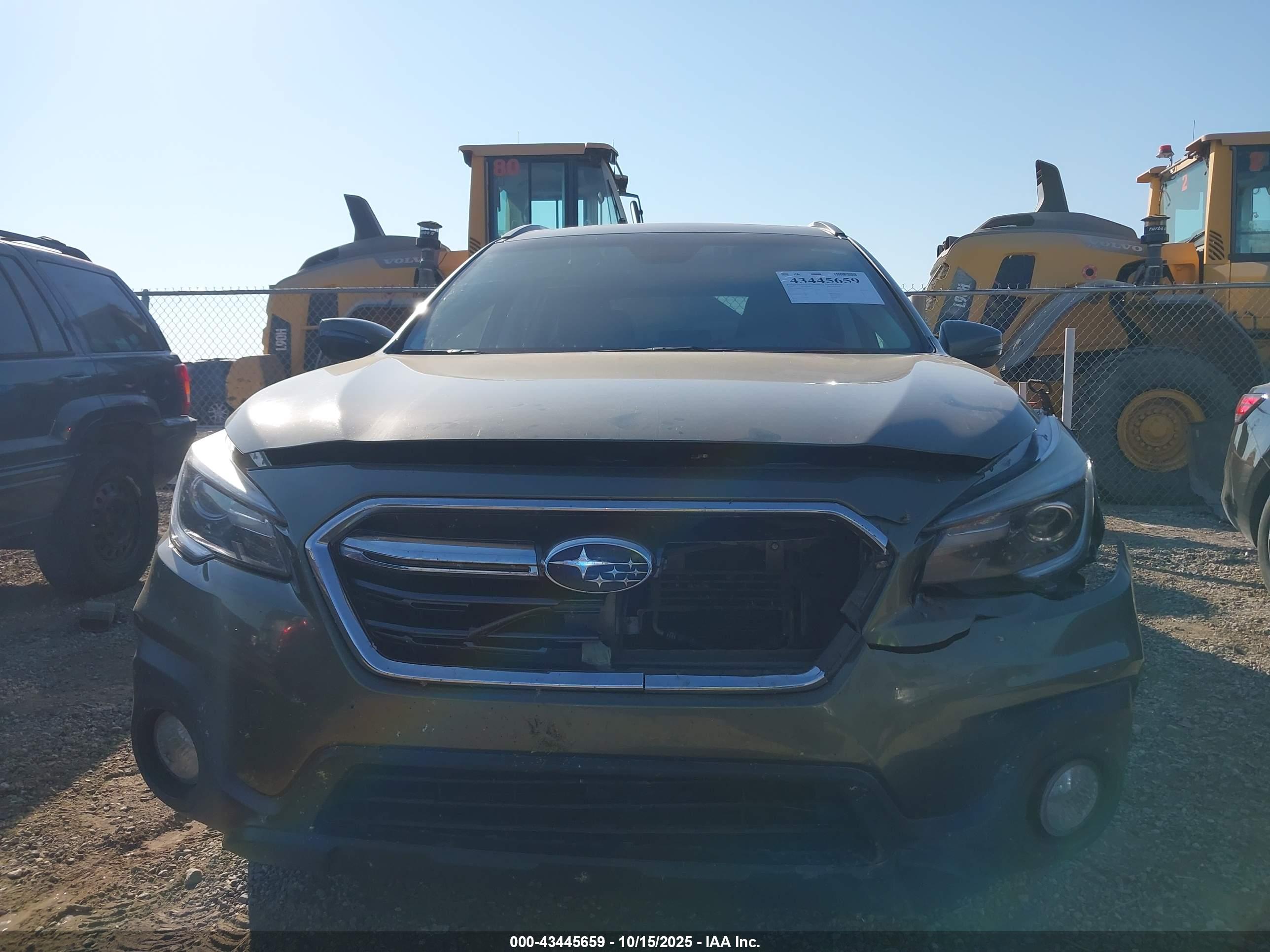 SUBARU OUTBACK image 6
