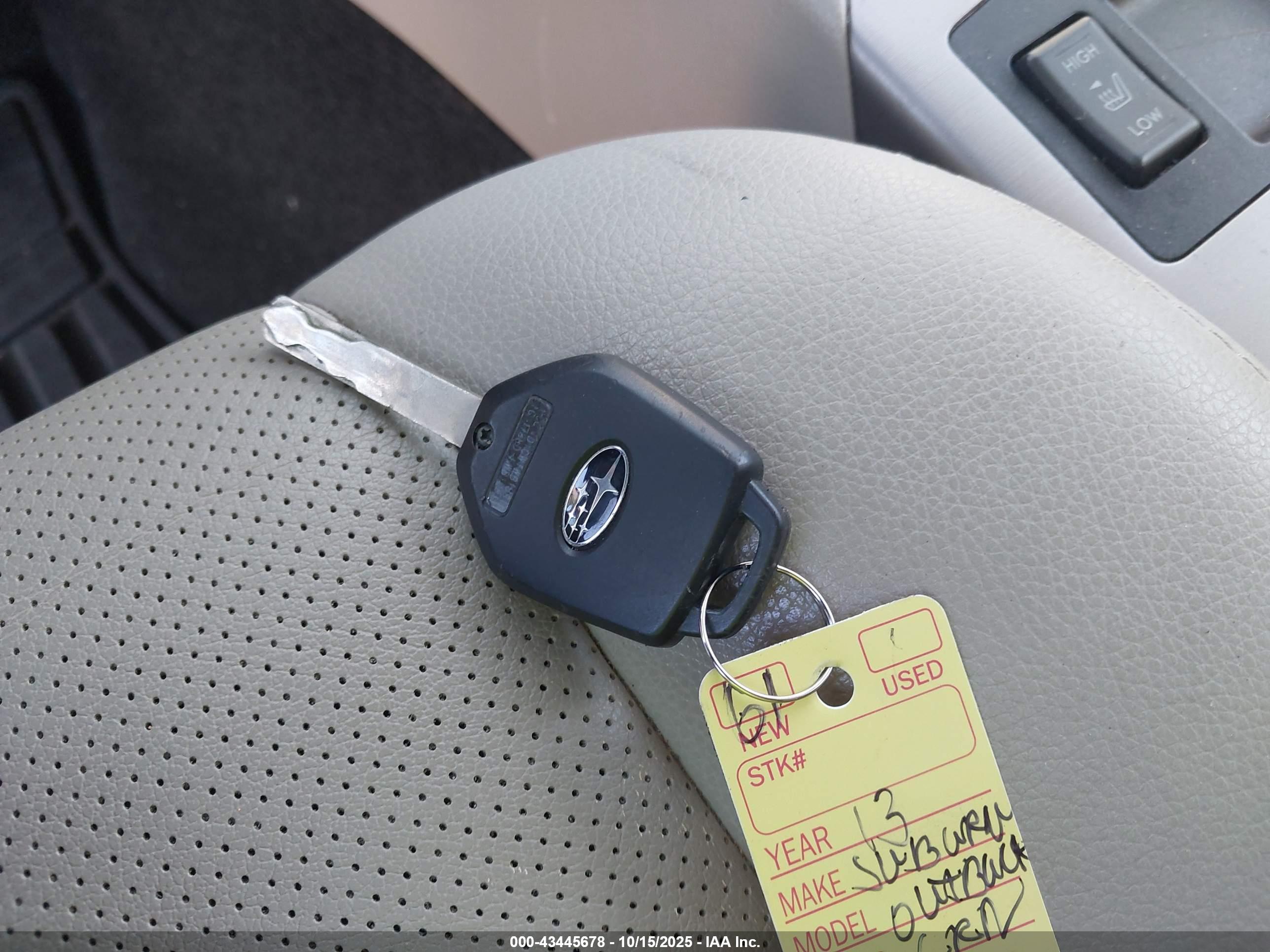 SUBARU OUTBACK image 11