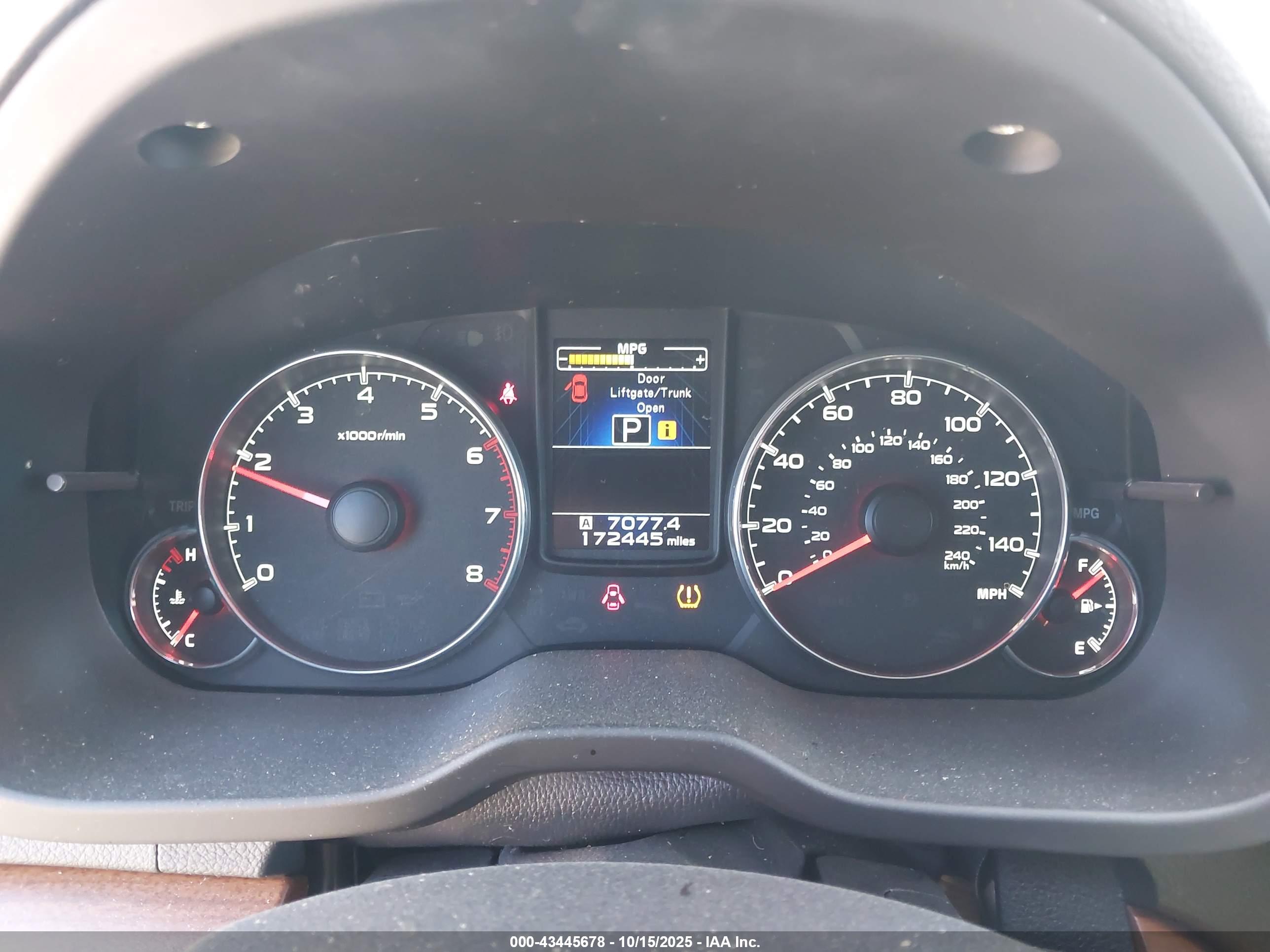 SUBARU OUTBACK image 7