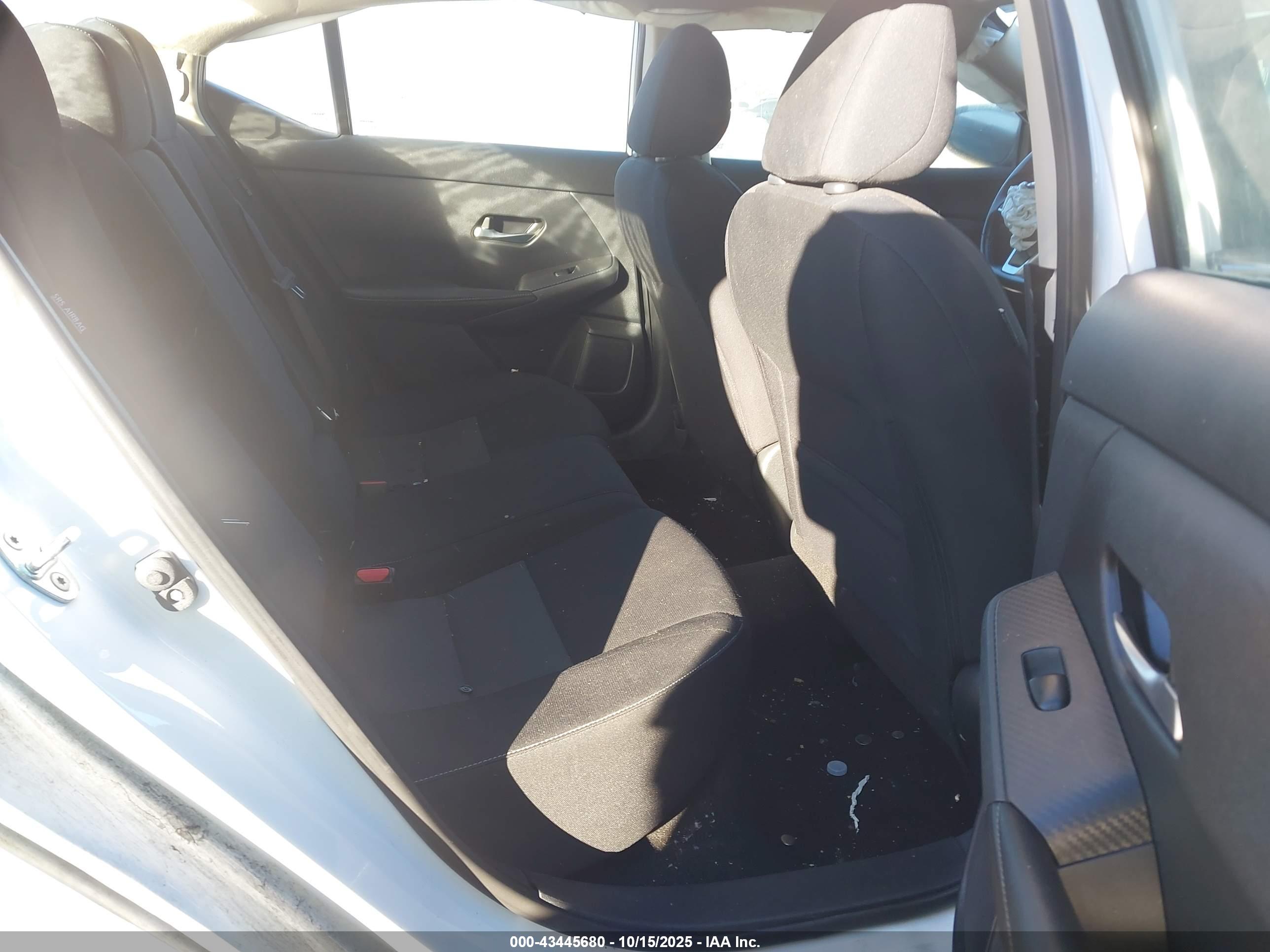 NISSAN SENTRA image 8