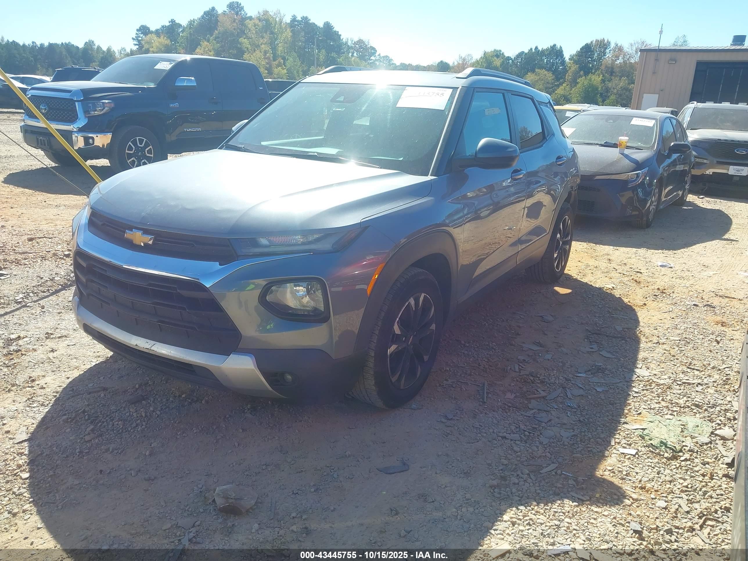 CHEVROLET TRAILBLAZER image 2