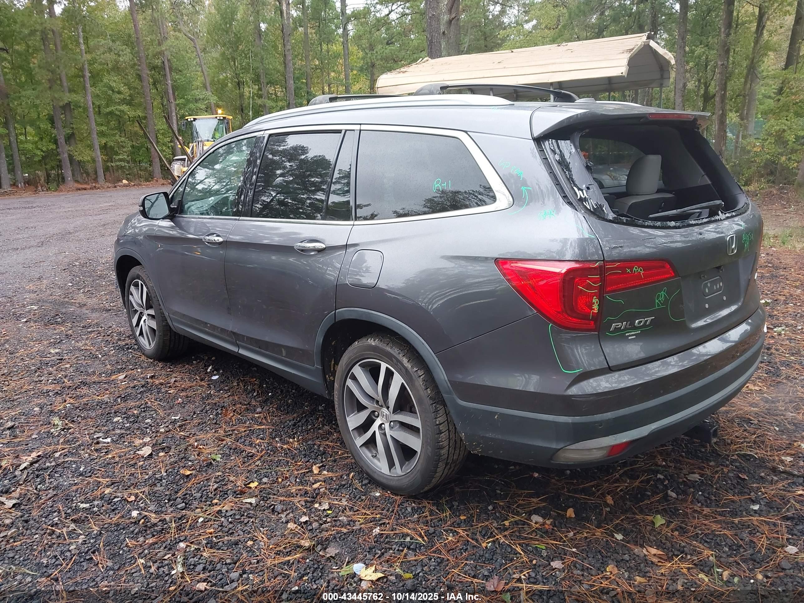 HONDA PILOT image 3