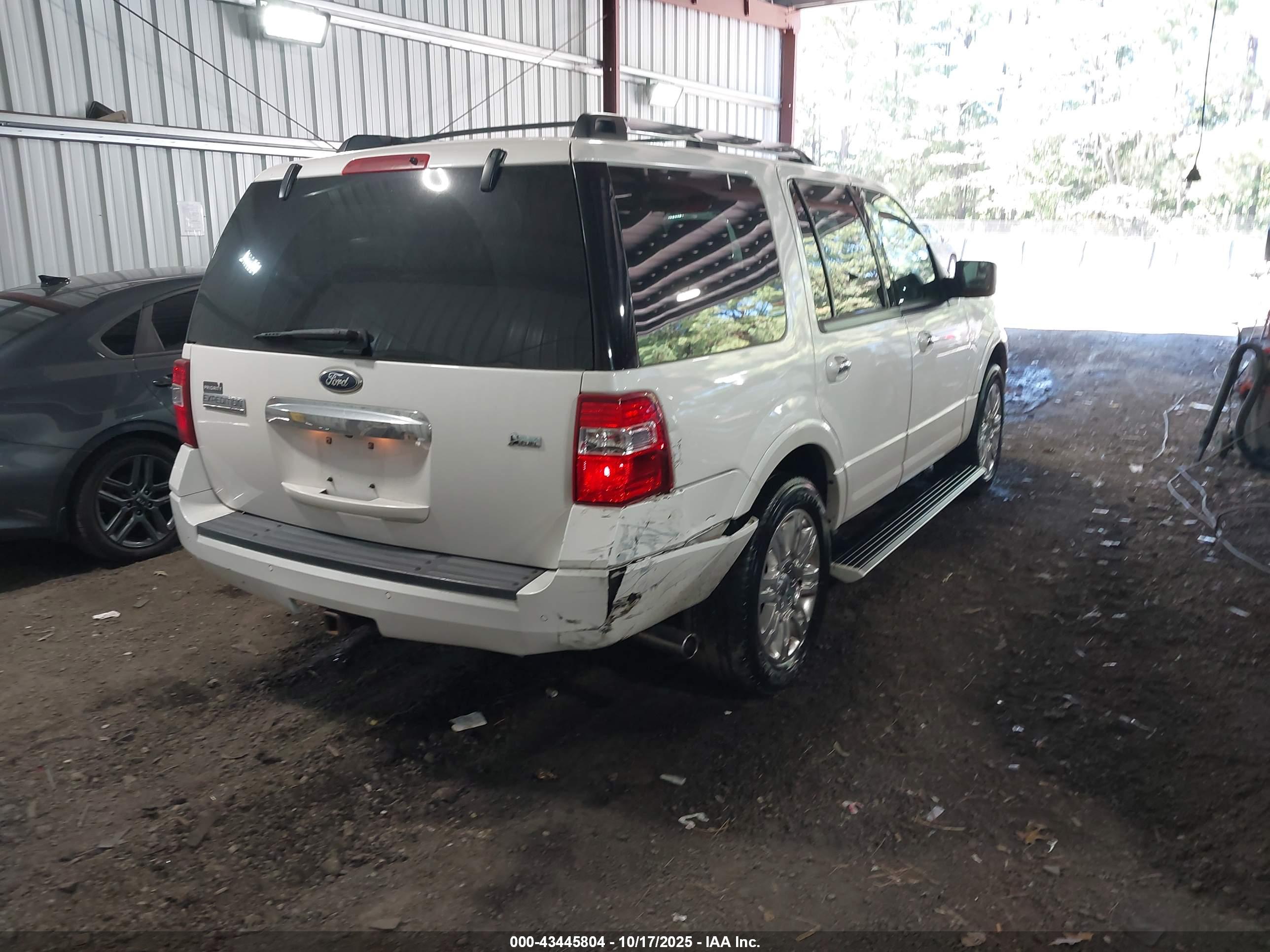 FORD EXPEDITION image 4